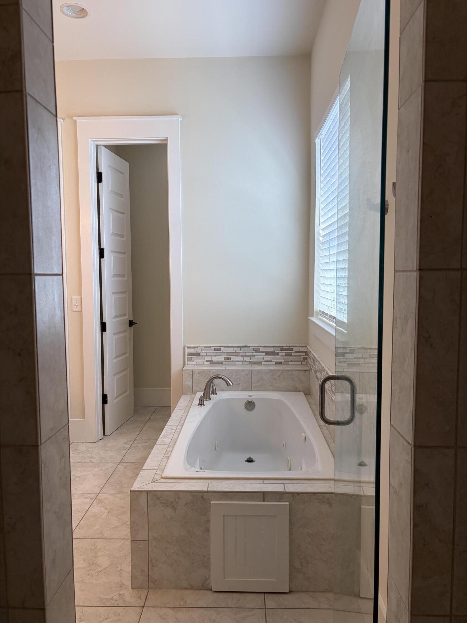 CALUSA BAY S/D - Residential