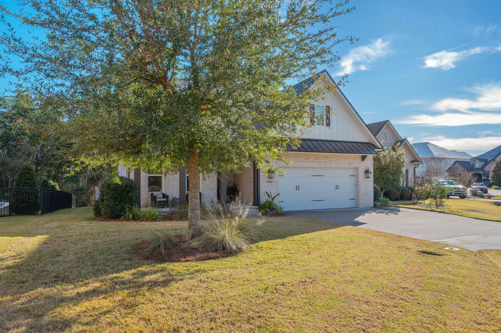 WATER'S EDGE - Residential