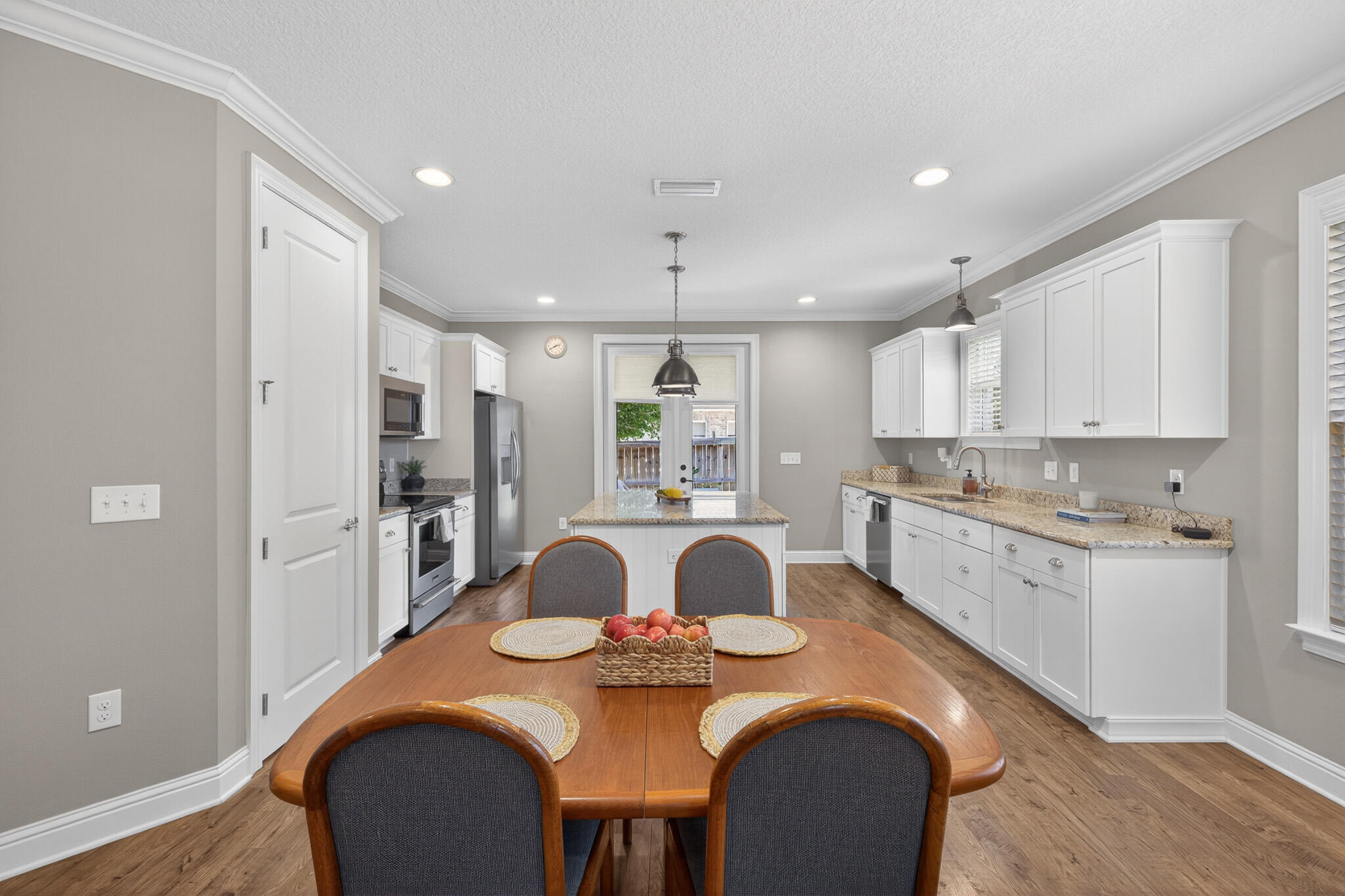 HATTIES GROVE - Residential