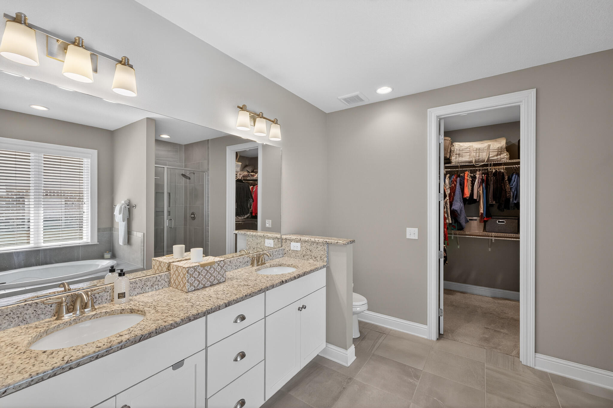 HATTIES GROVE - Residential