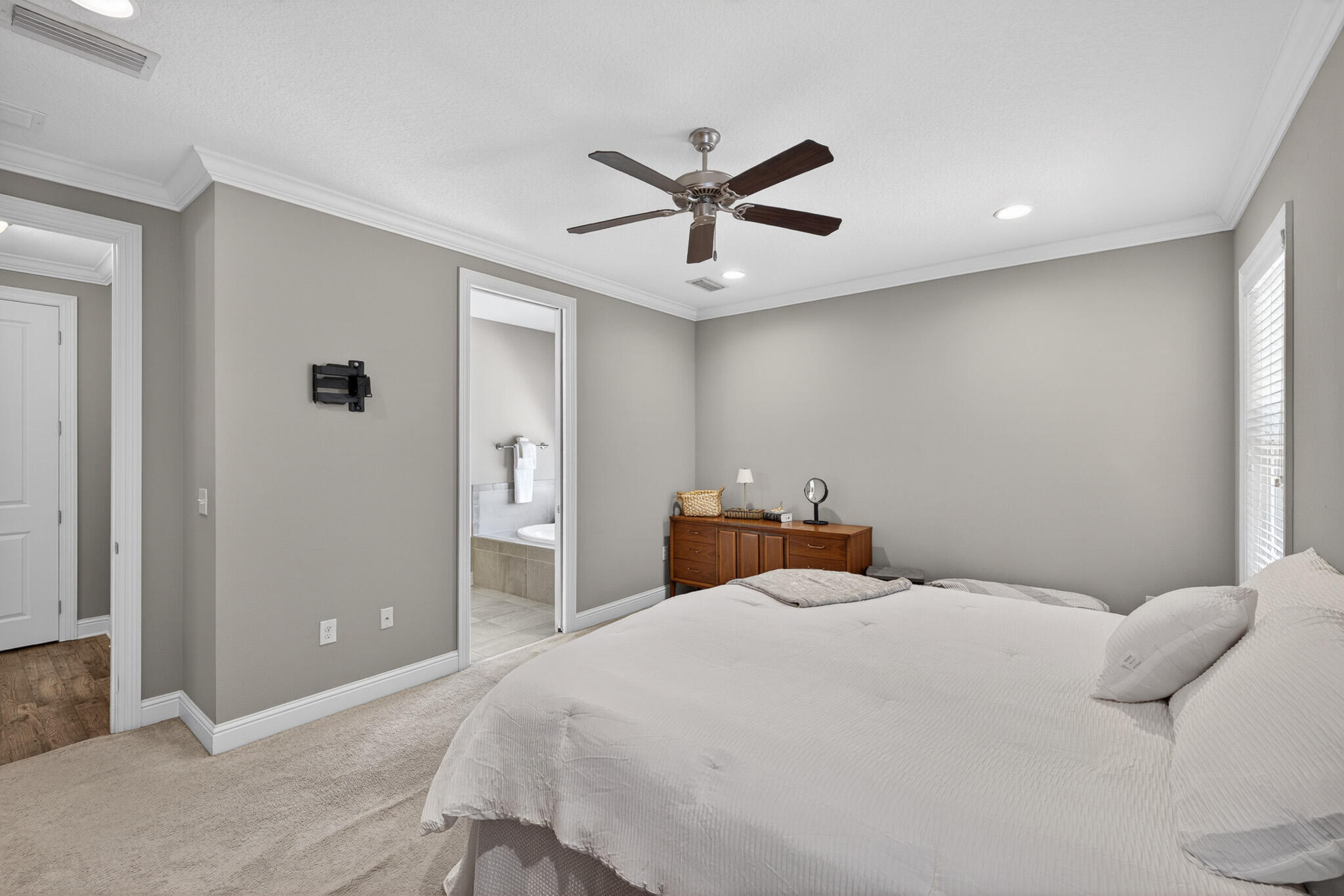 HATTIES GROVE - Residential