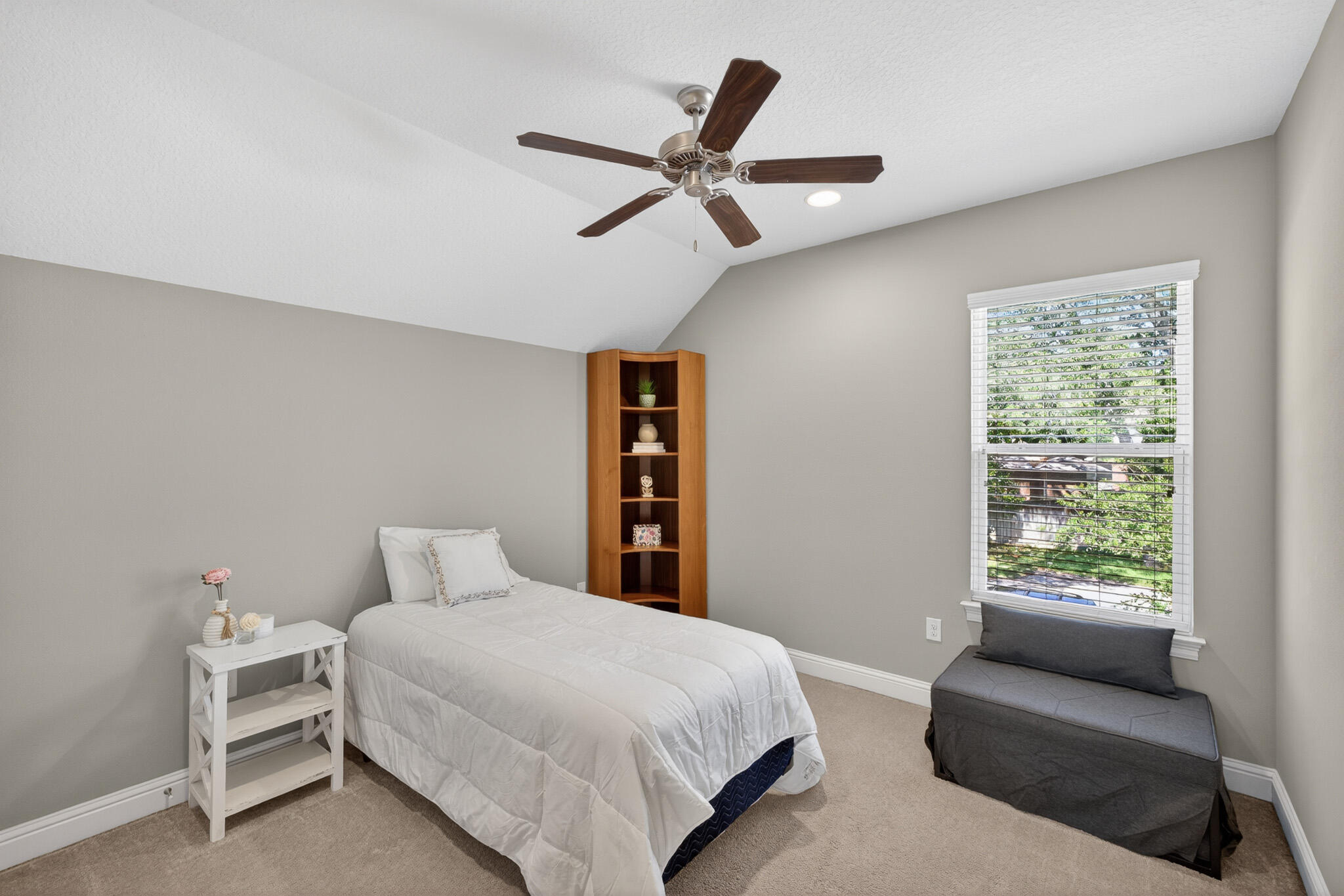 HATTIES GROVE - Residential