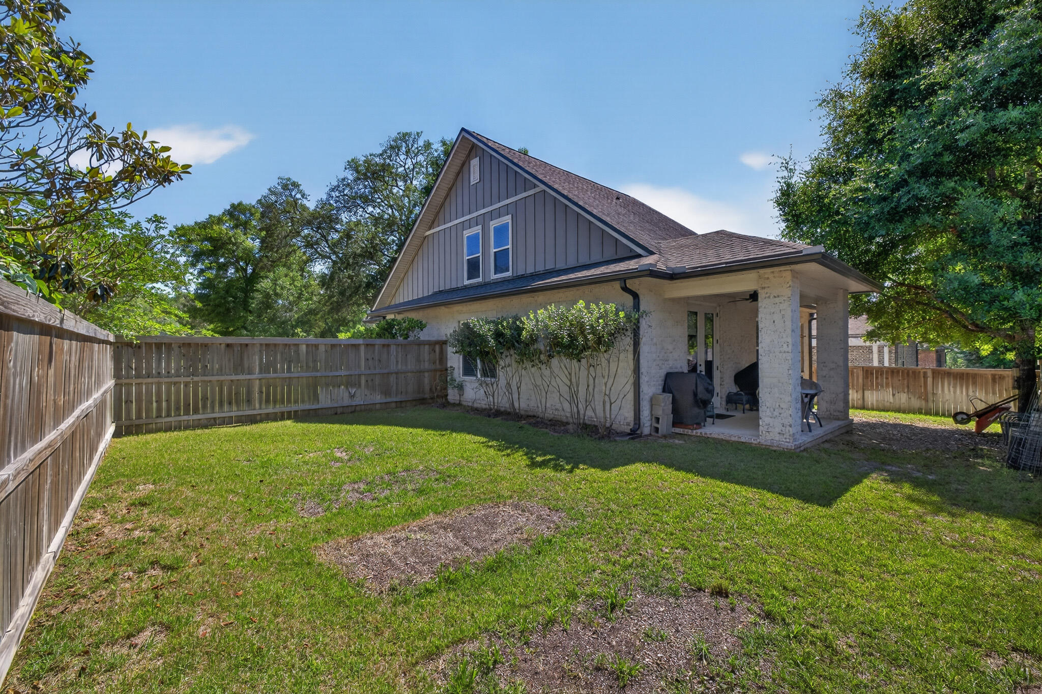 HATTIES GROVE - Residential