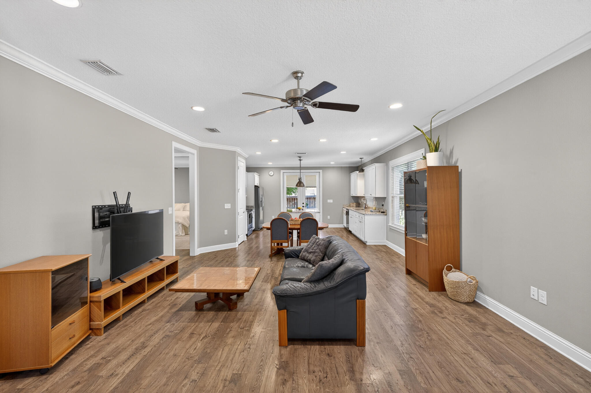 HATTIES GROVE - Residential