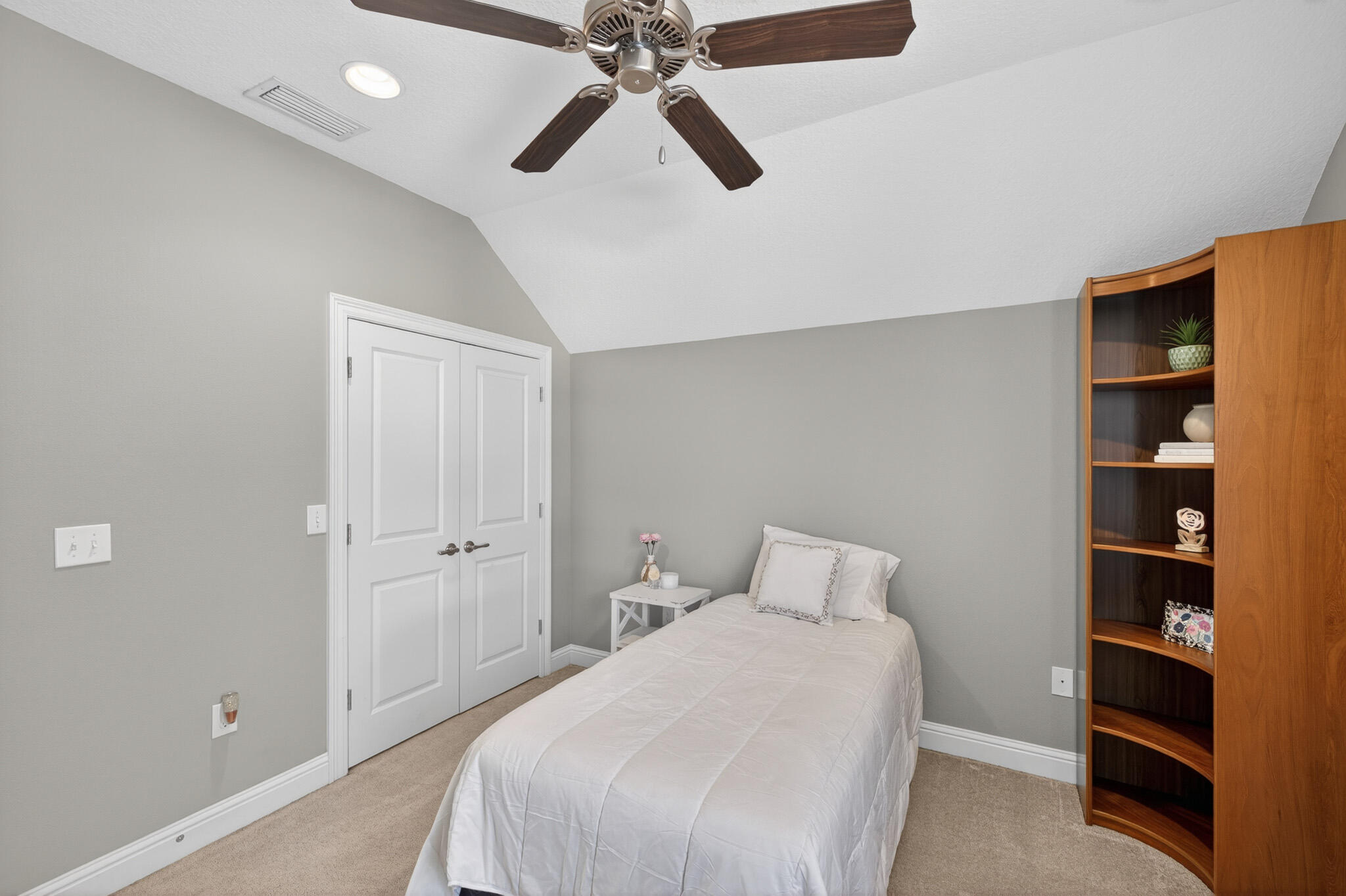 HATTIES GROVE - Residential
