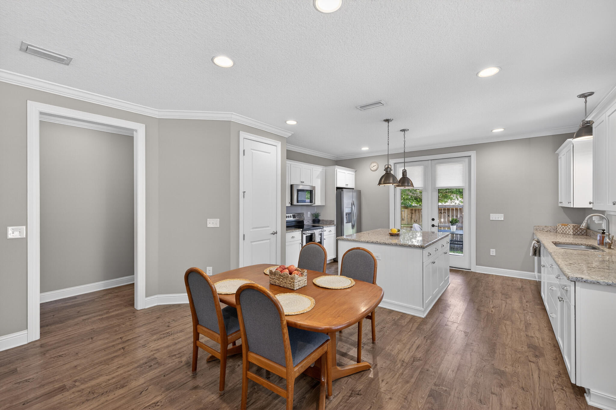 HATTIES GROVE - Residential