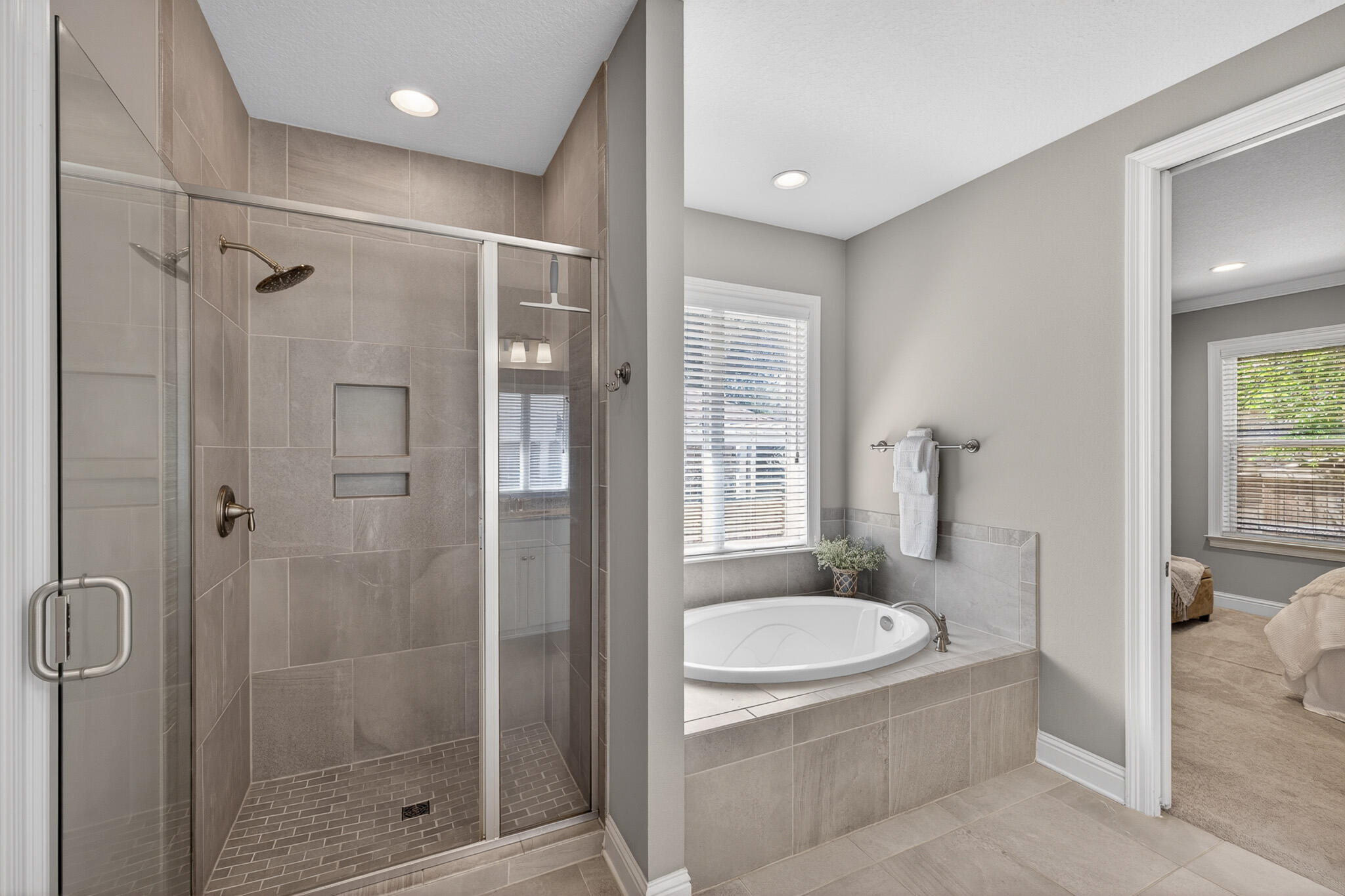 HATTIES GROVE - Residential