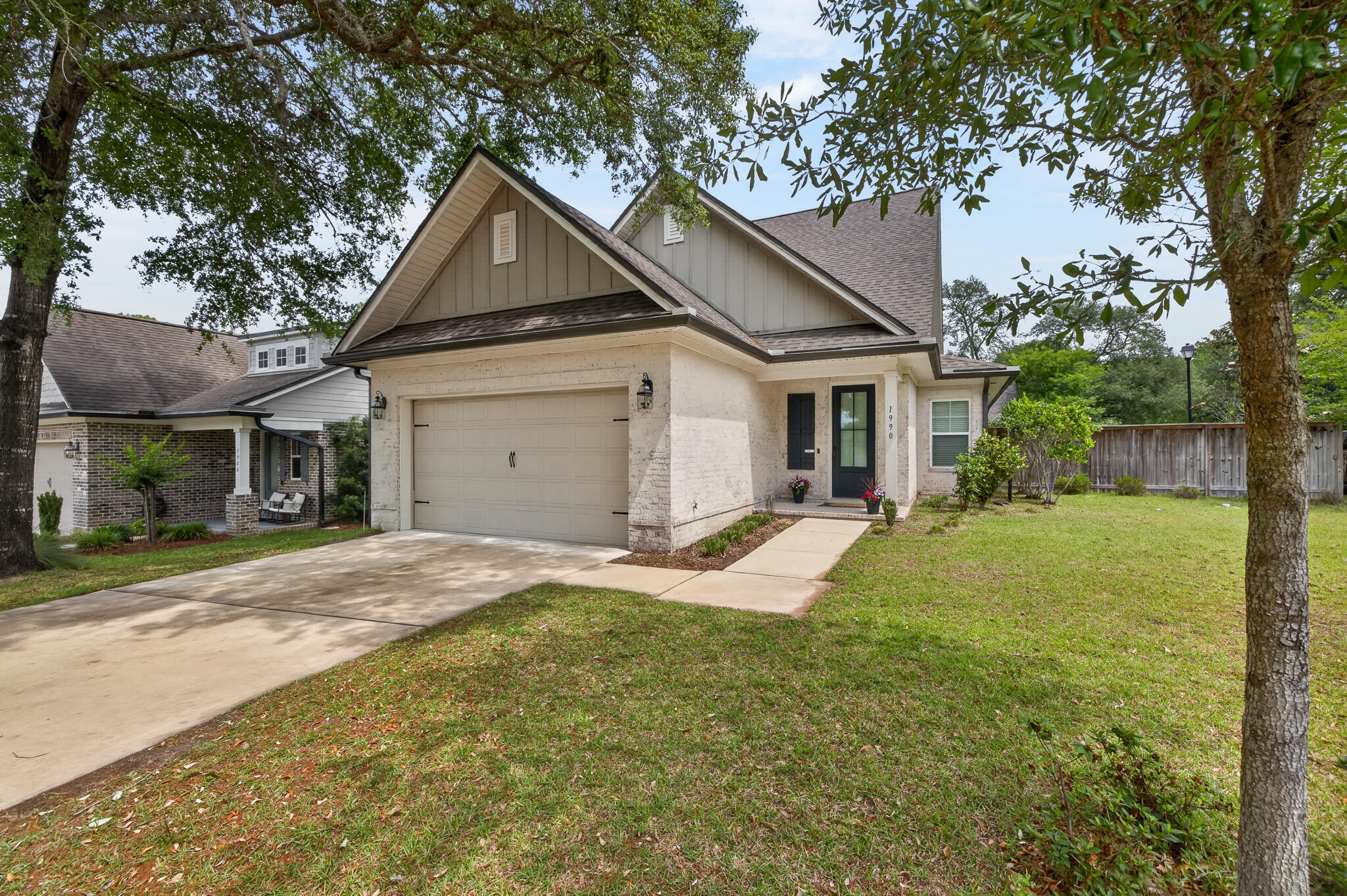 HATTIES GROVE - Residential