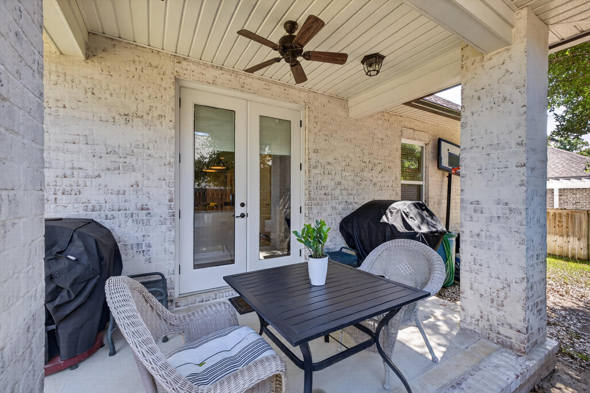 HATTIES GROVE - Residential