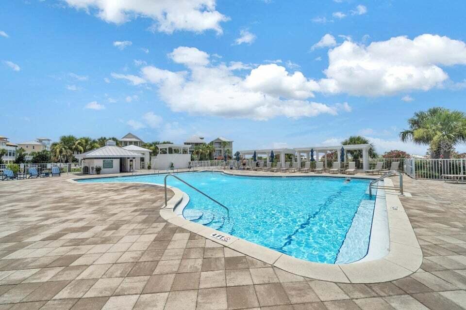 480 Gulf Shore Drive 109