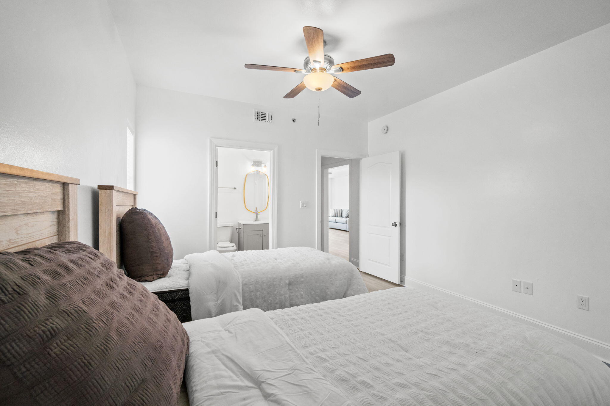 OLD BAY CONDO - Residential