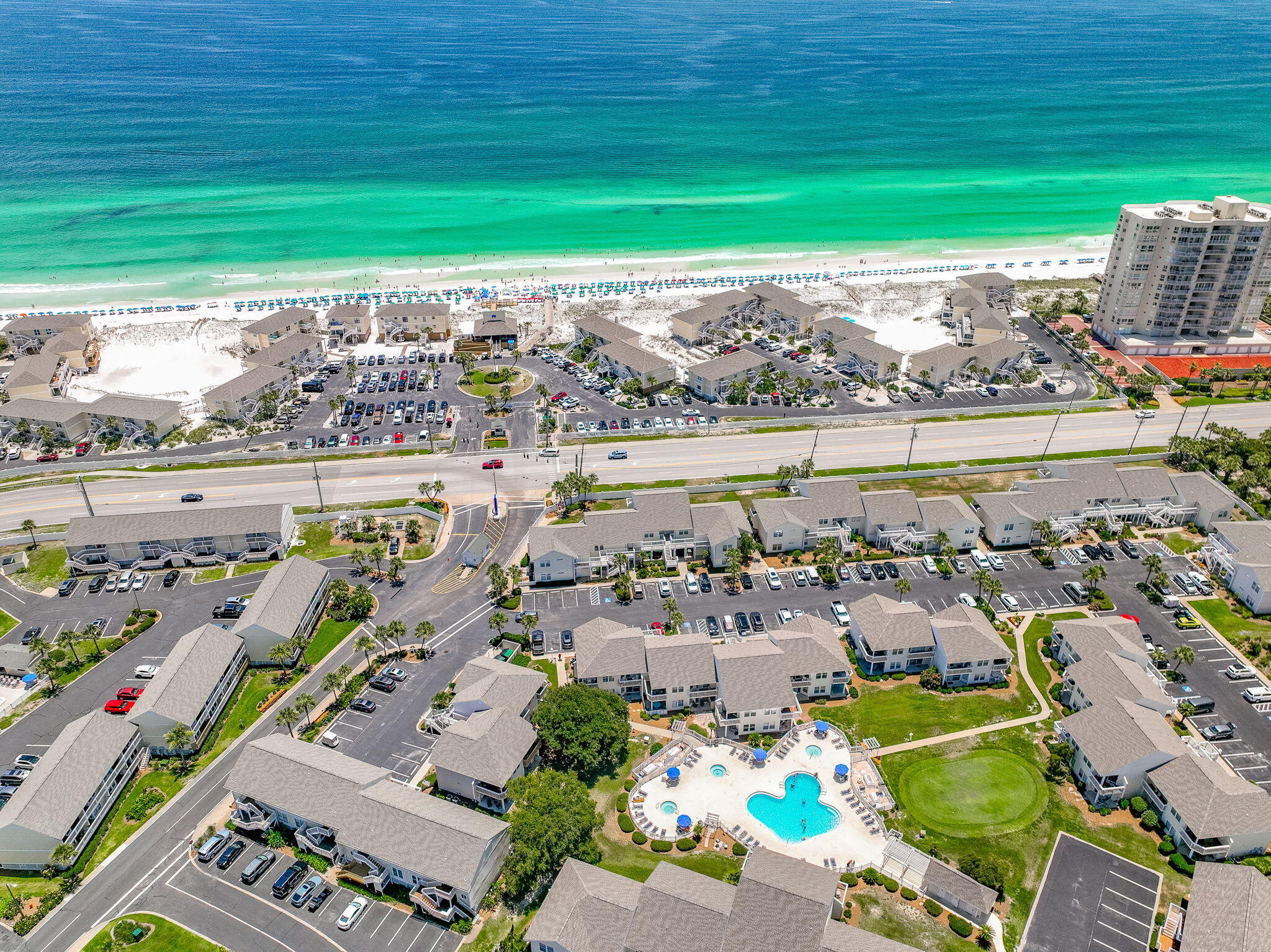 SANDPIPER COVE - Residential