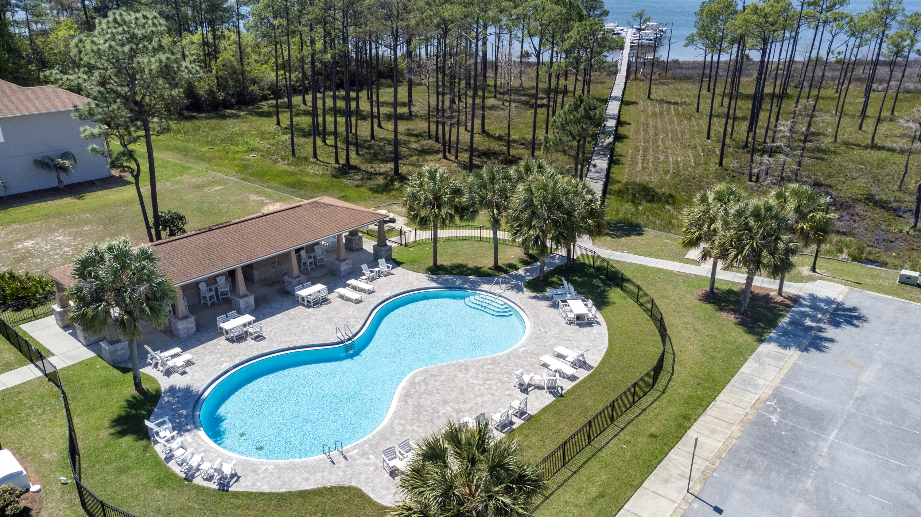 WINDWARD COVE - Residential