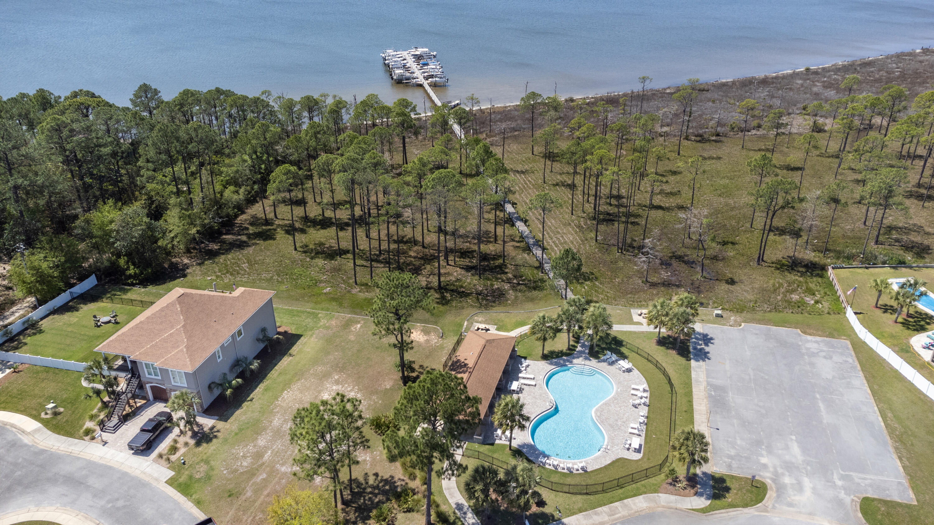 WINDWARD COVE - Residential