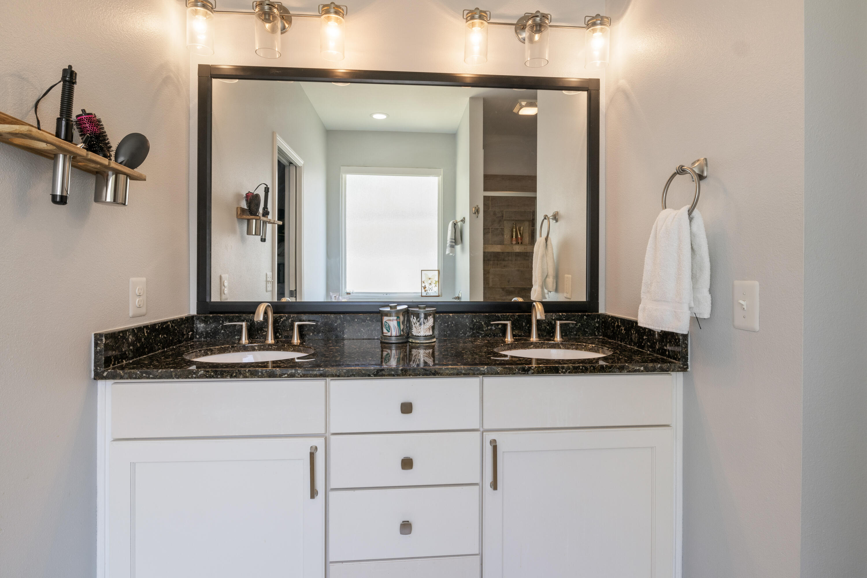 WINDWARD COVE - Residential