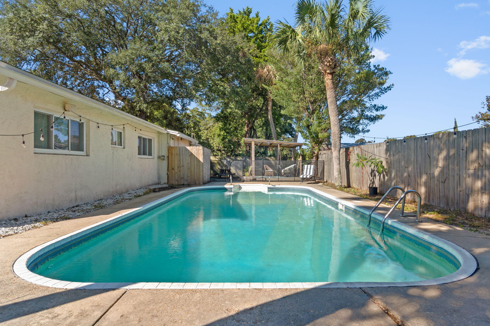 OAK TREE PARK - Residential