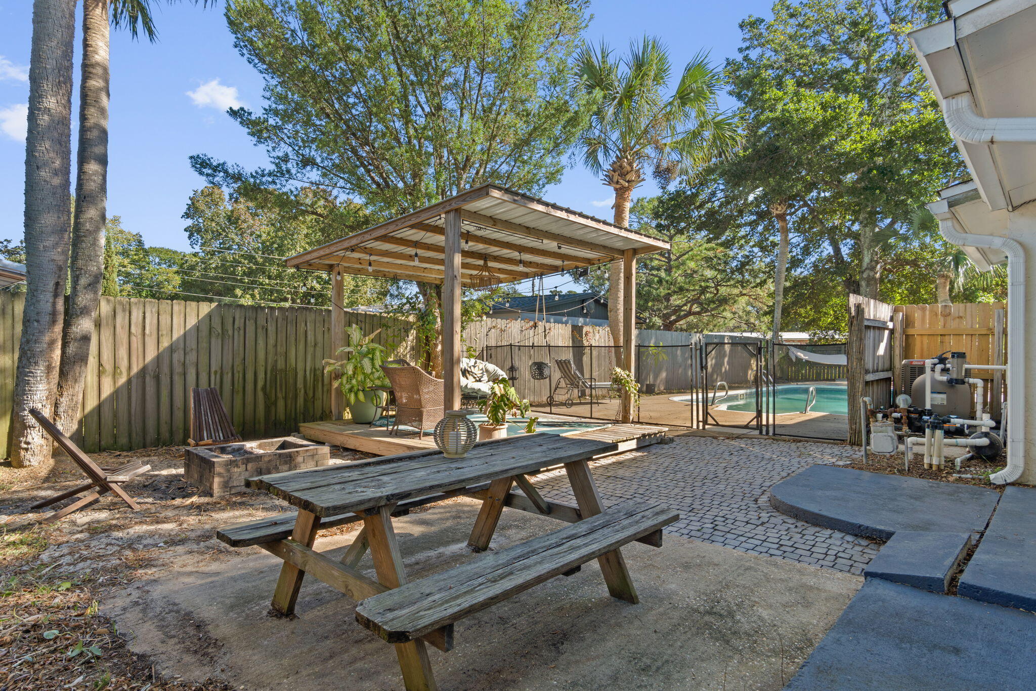 OAK TREE PARK - Residential