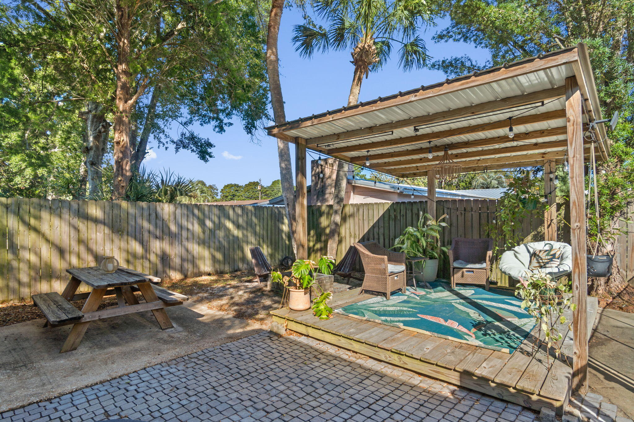 OAK TREE PARK - Residential