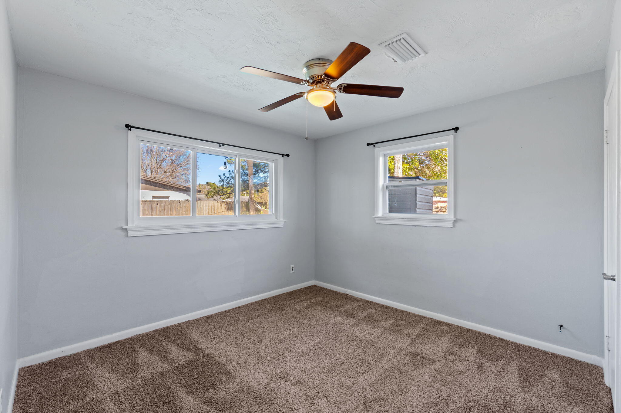 OAK TREE PARK - Residential