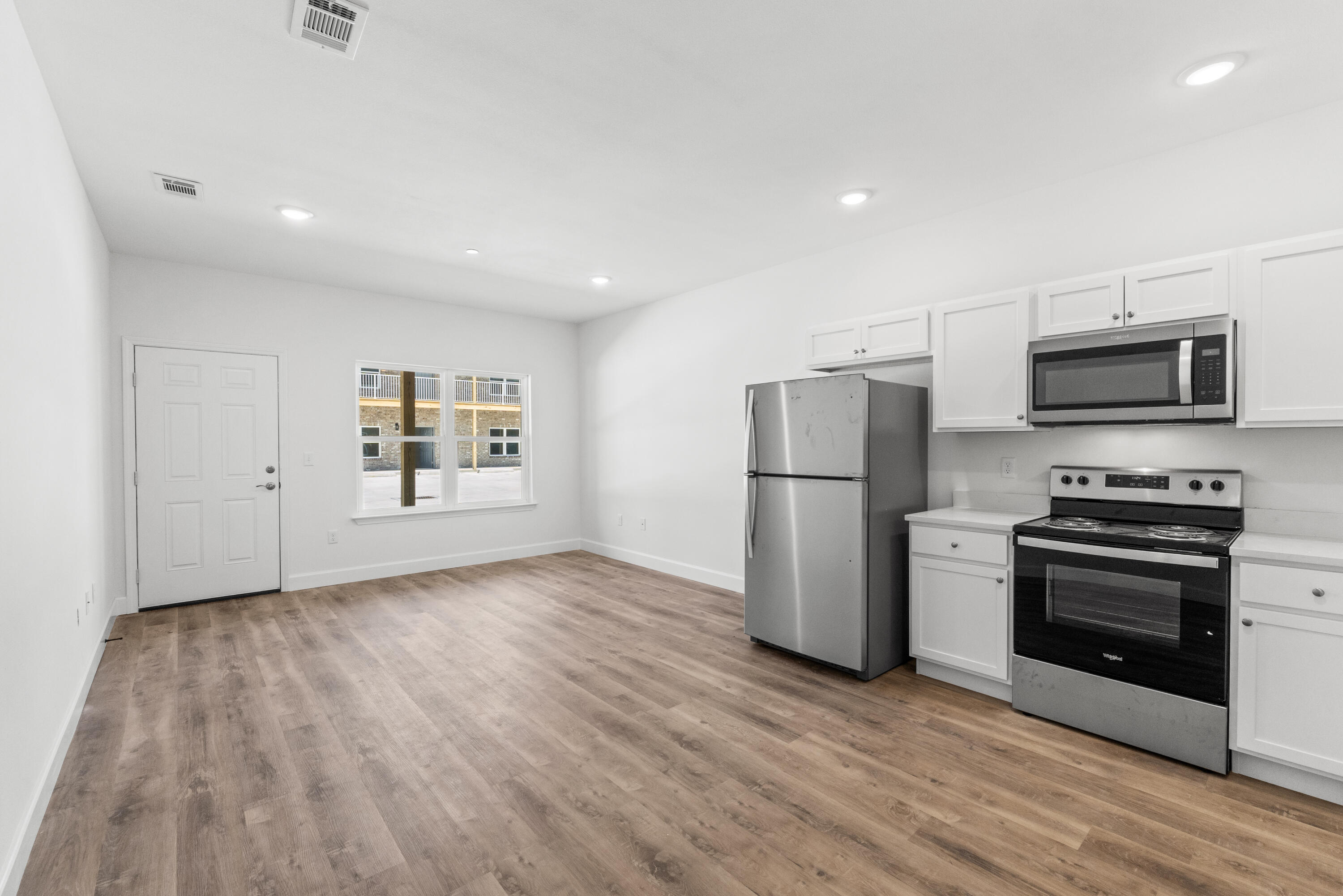 BARROW APARTMENTS - Residential Lease