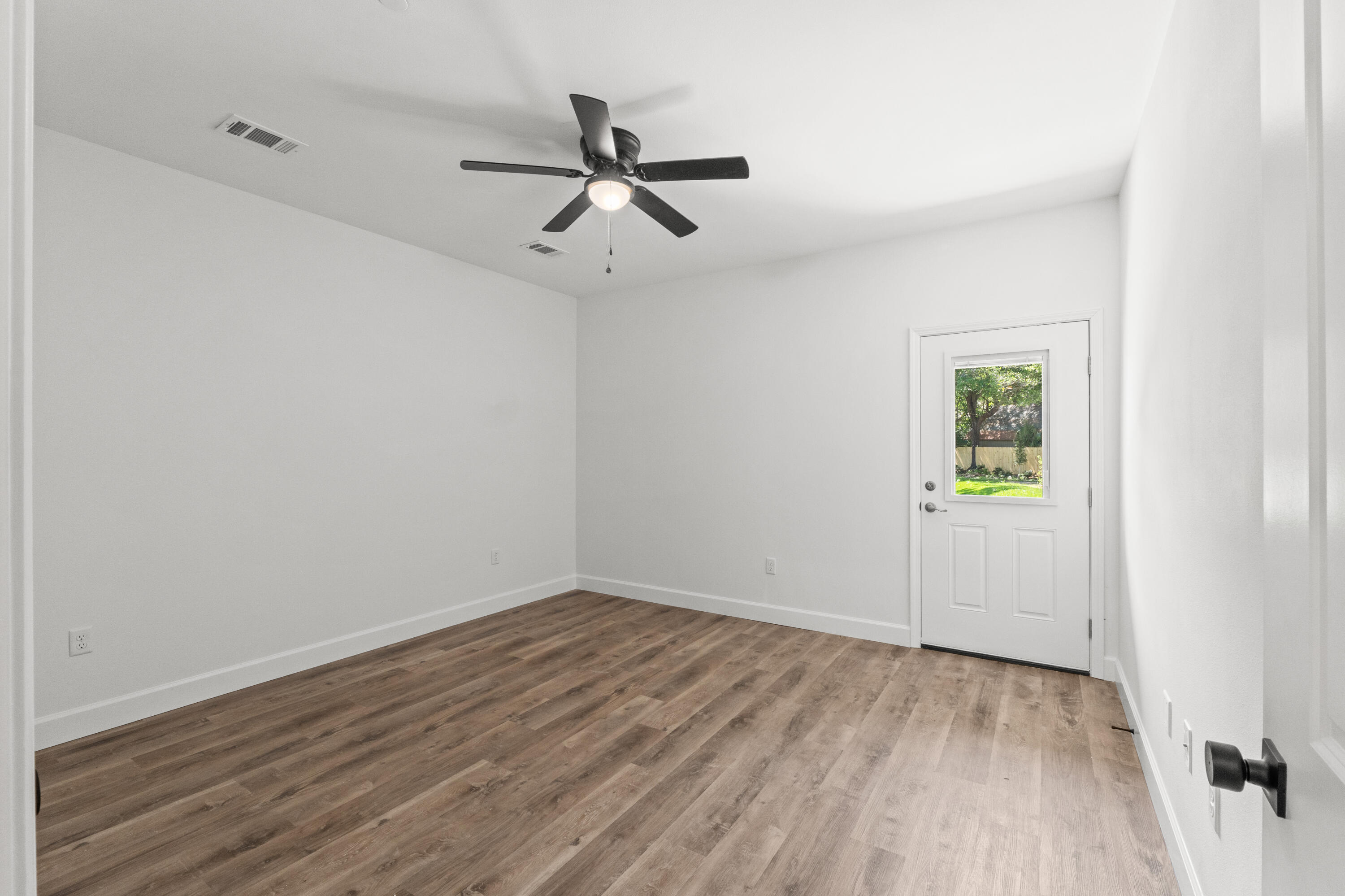 BARROW APARTMENTS - Residential Lease