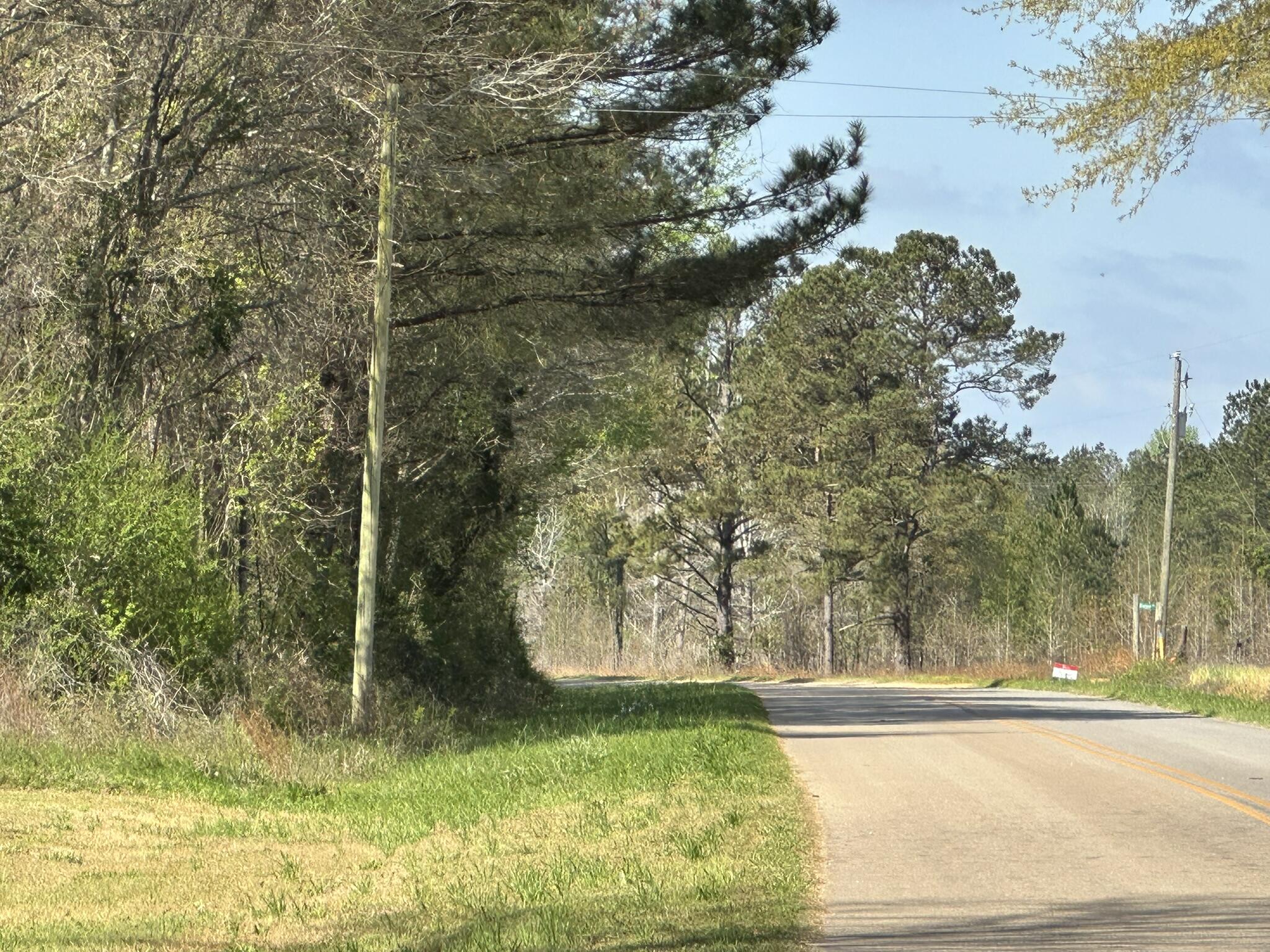 NO RECORDED SUBDIVISION - Land
