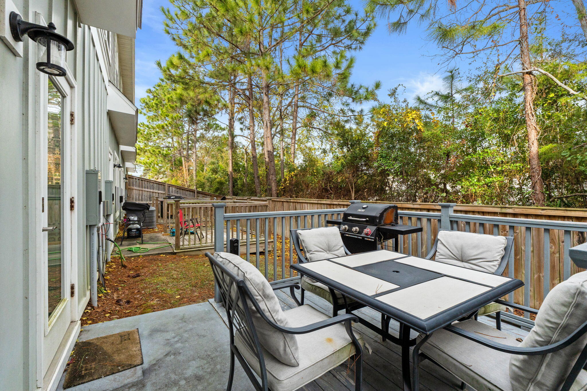 THE PINES - Residential