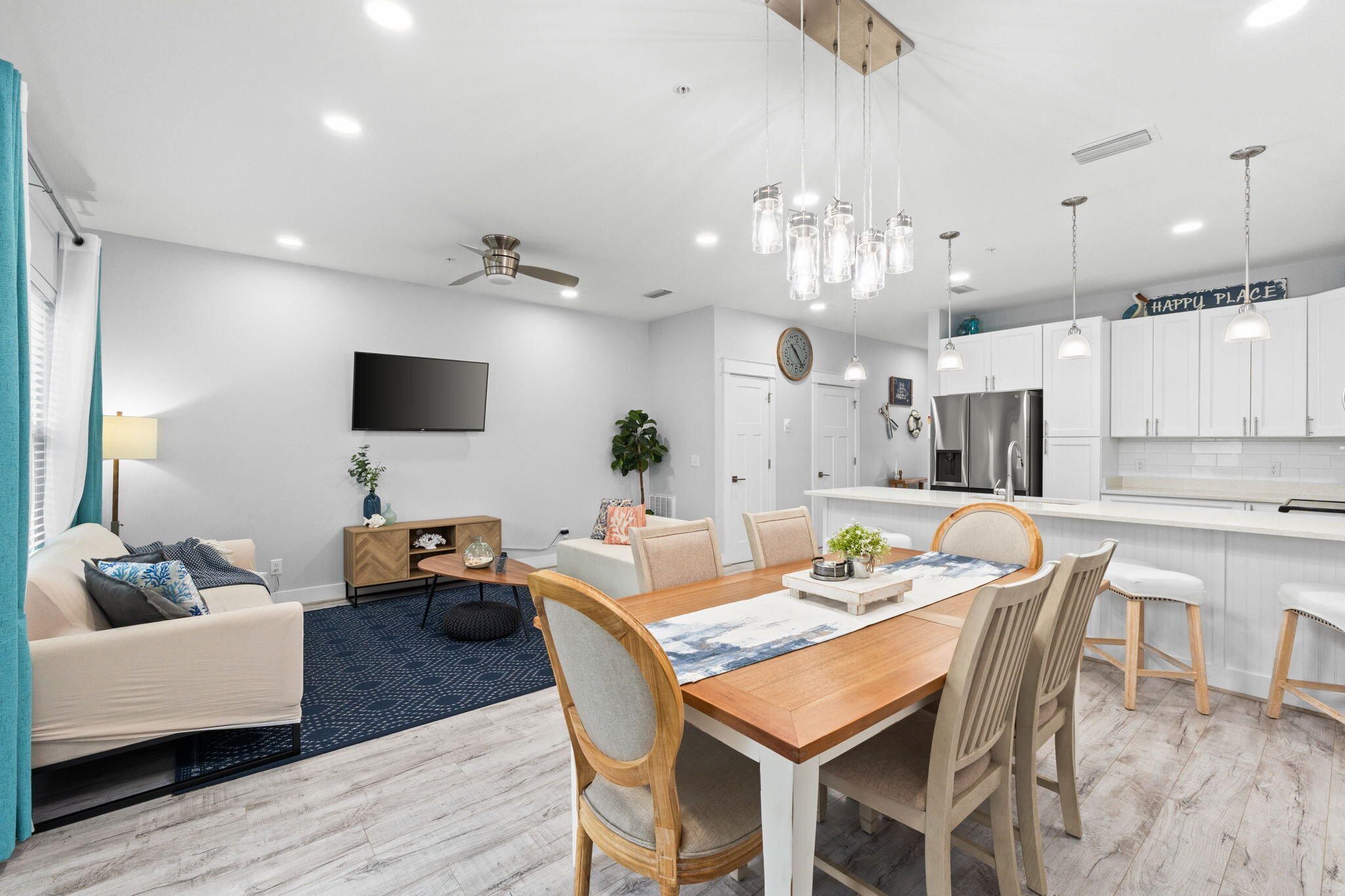 THE PINES - Residential