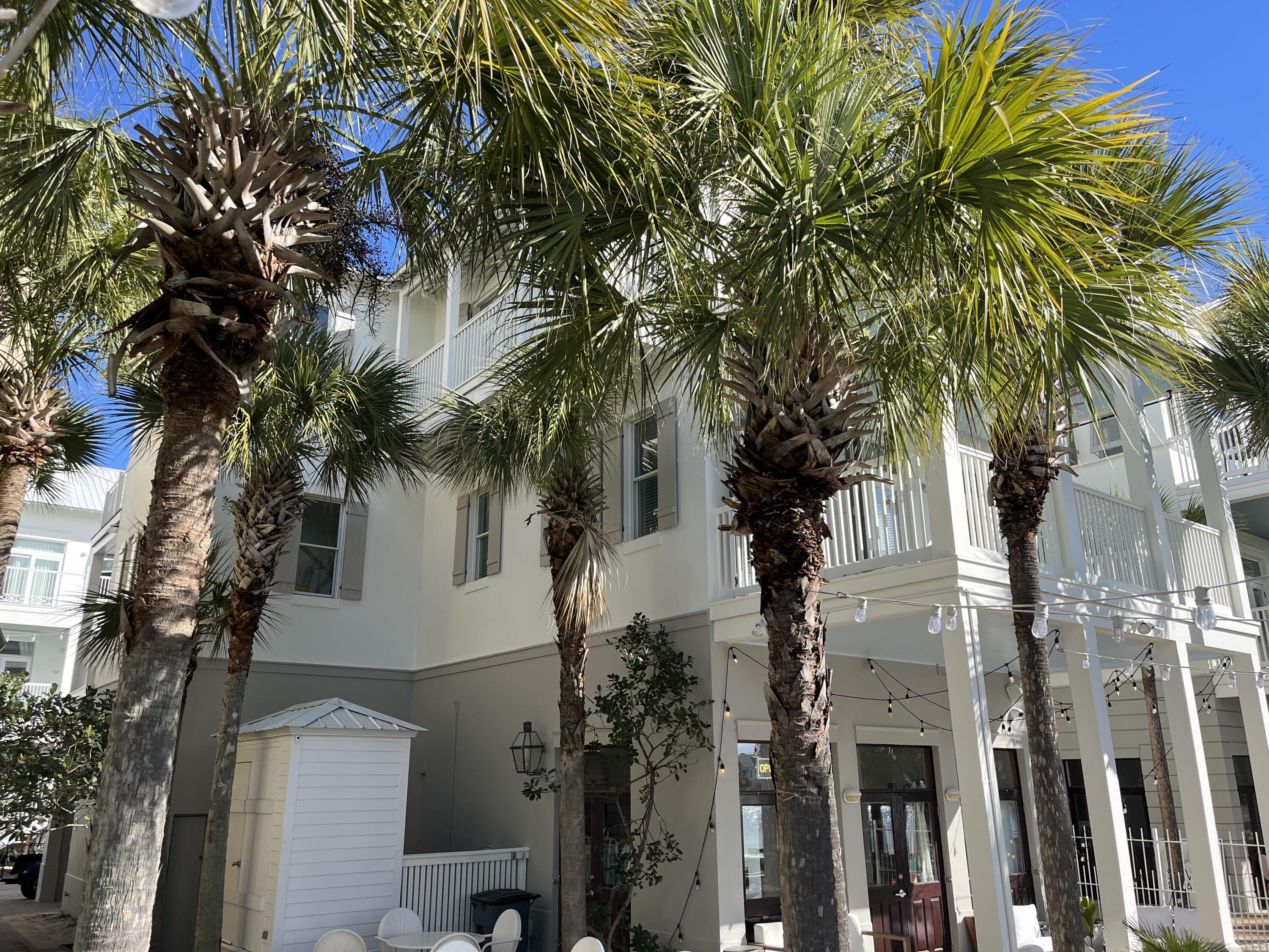 106 Carillon Market Street 2