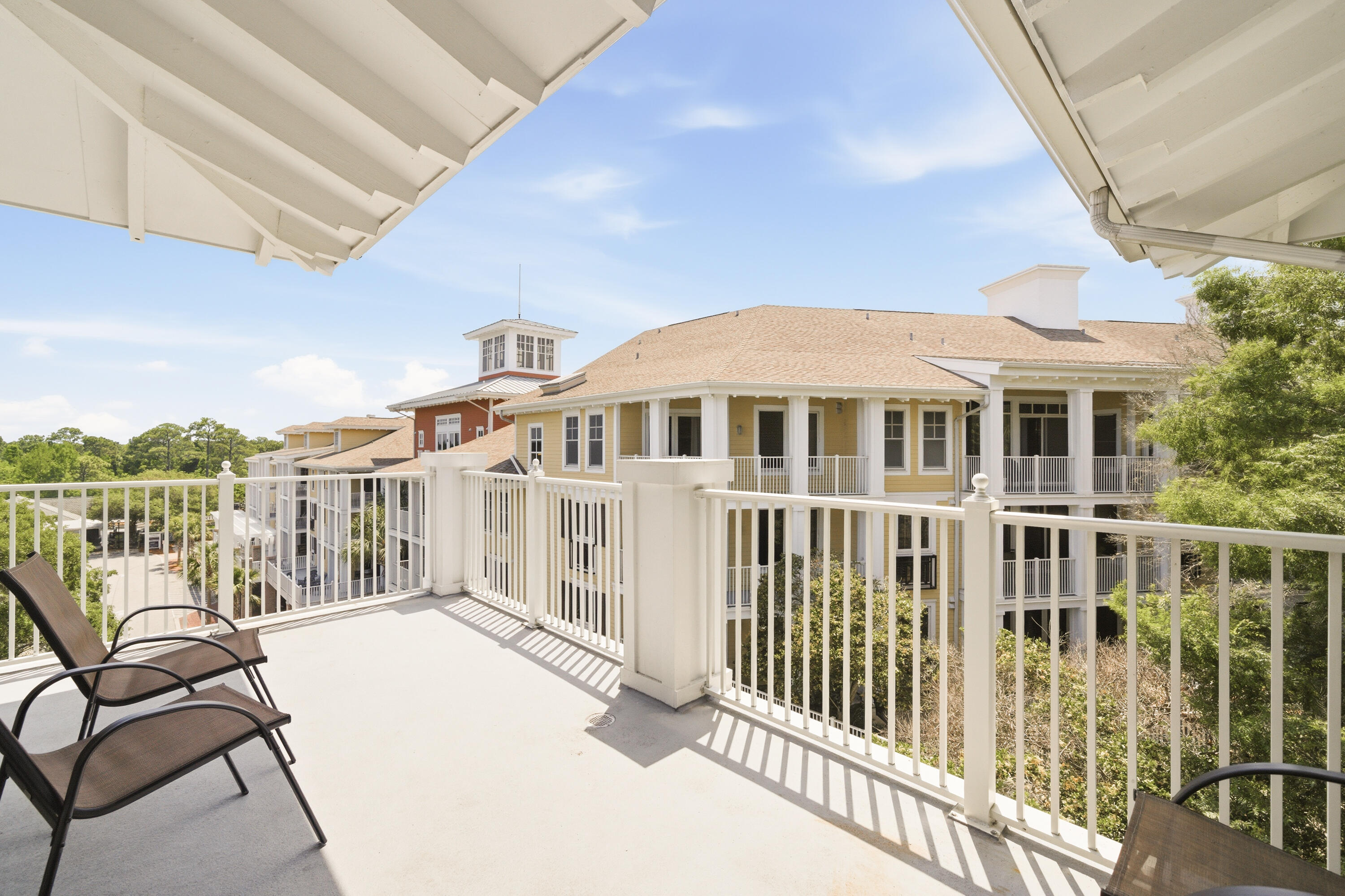 PILOT HOUSE - Residential