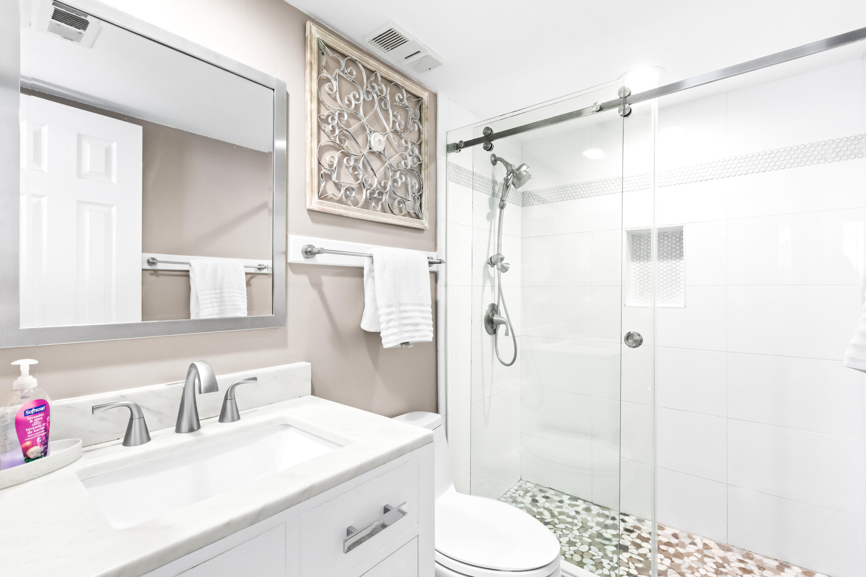 ONE SEAGROVE PLACE CONDOMINIUM - Residential