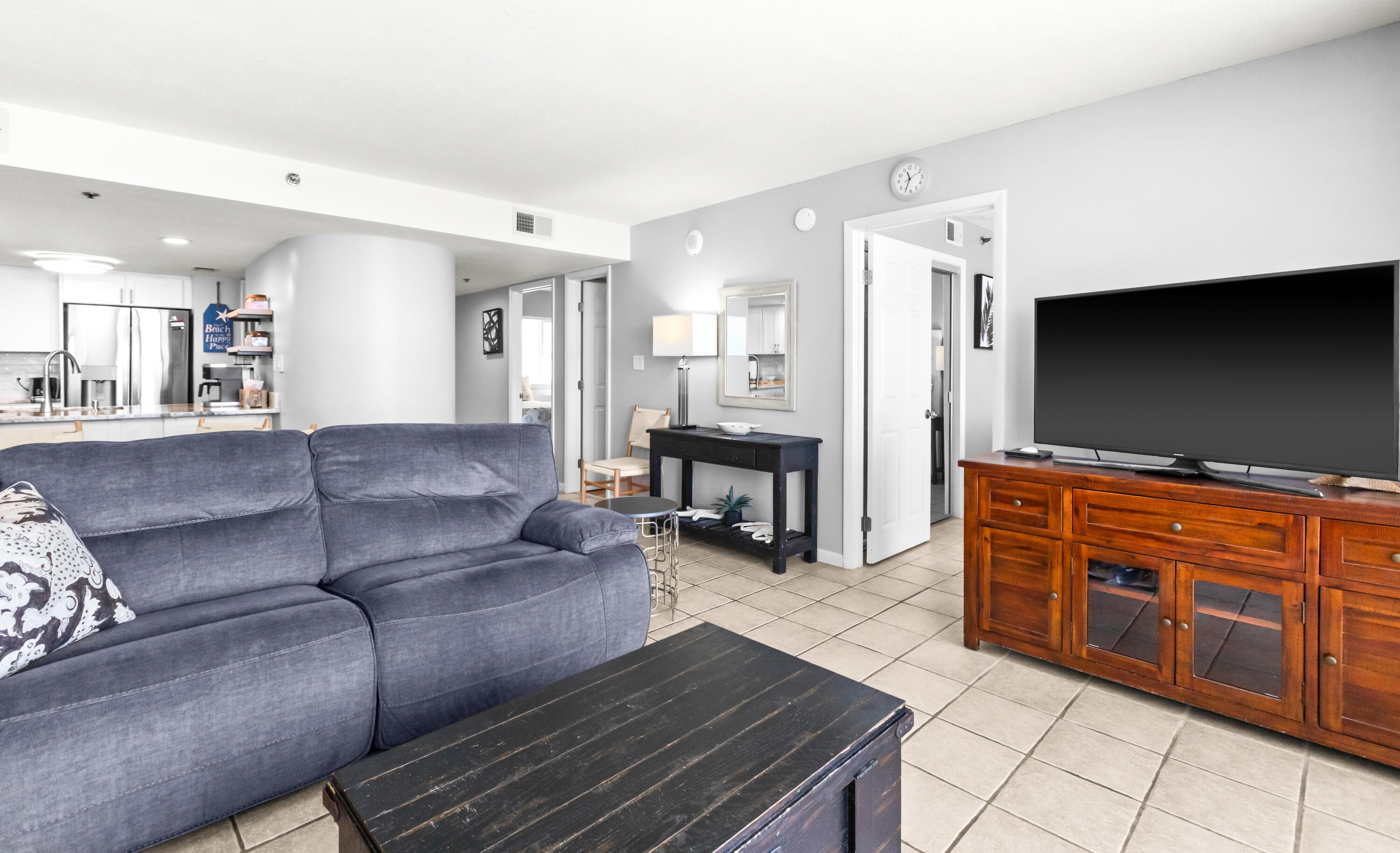 ONE SEAGROVE PLACE CONDOMINIUM - Residential