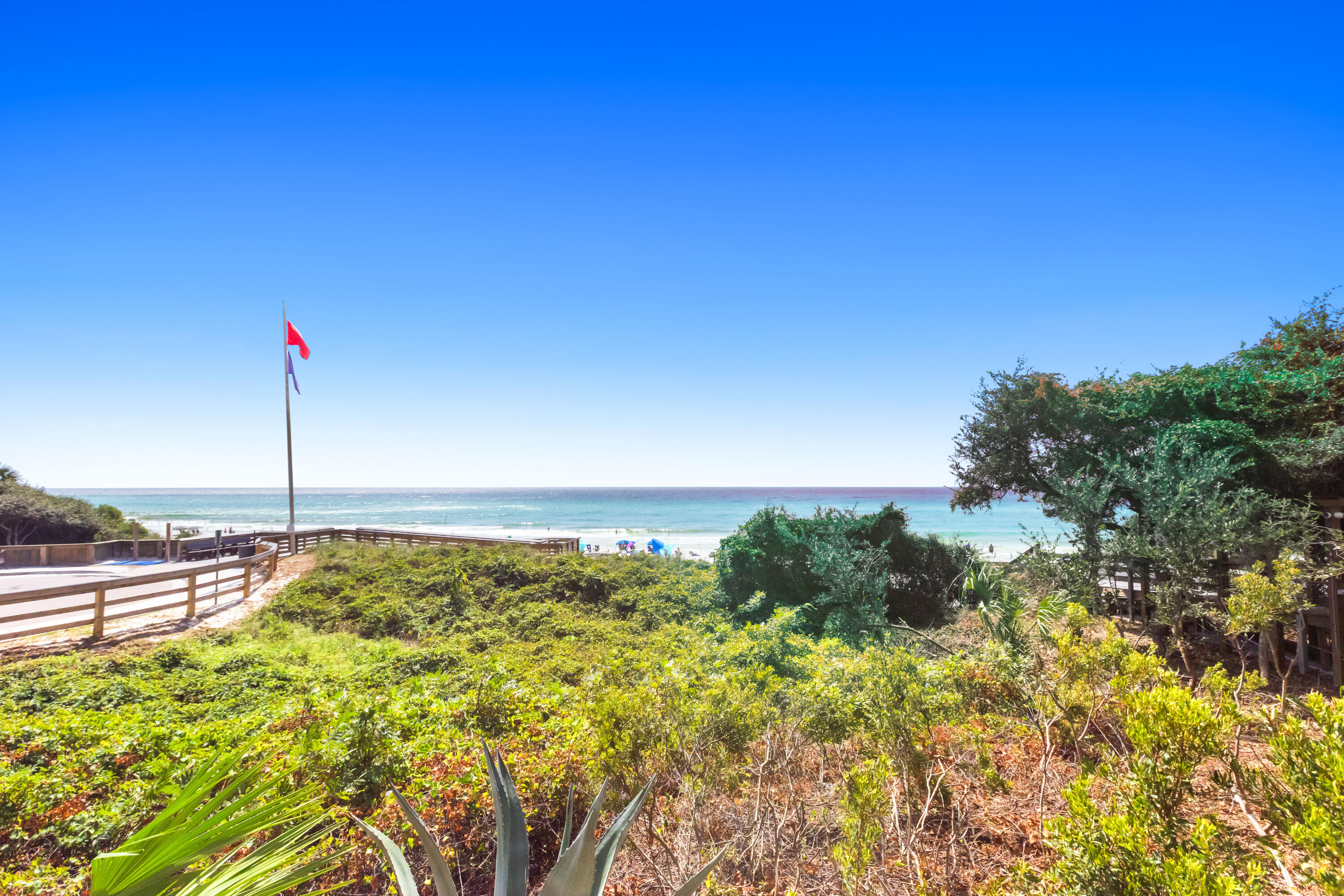 ONE SEAGROVE PLACE CONDOMINIUM - Residential