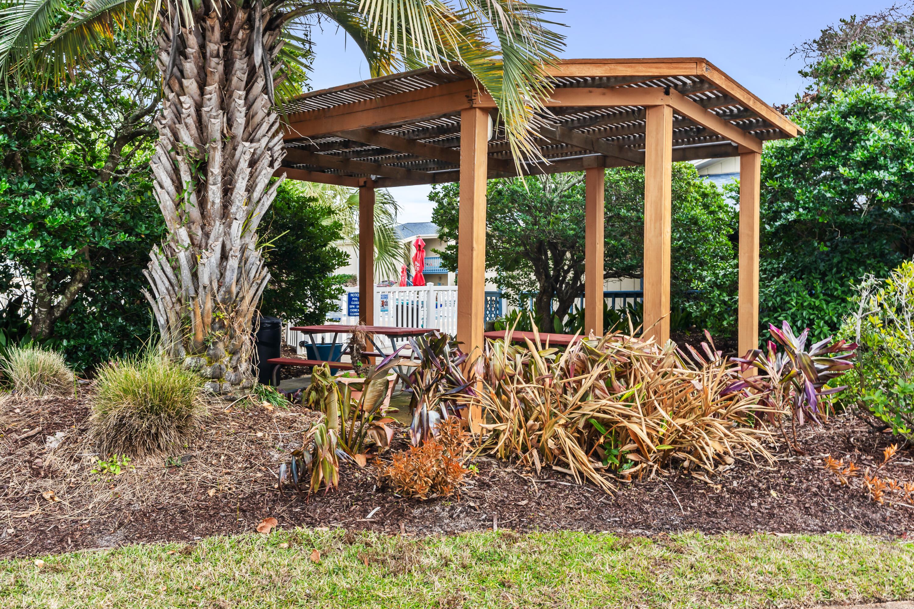 CHATEAU LA MER CONDO 2 - Residential