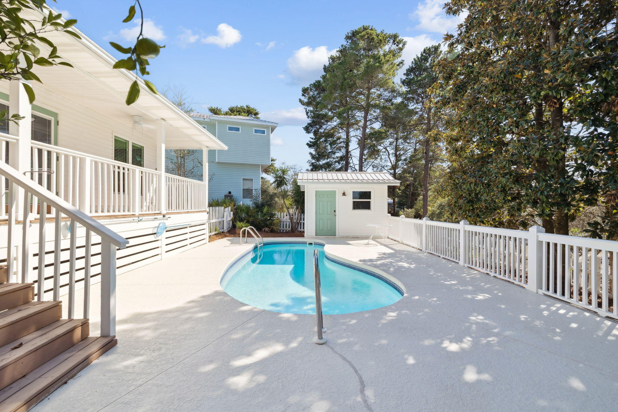 SEA DUNES - Residential