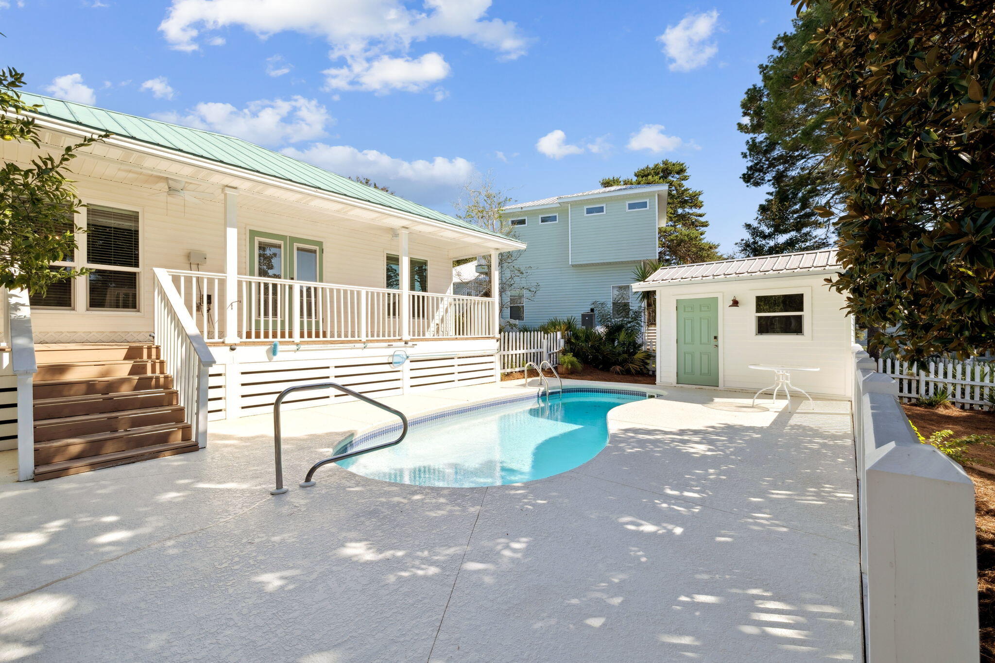 SEA DUNES - Residential