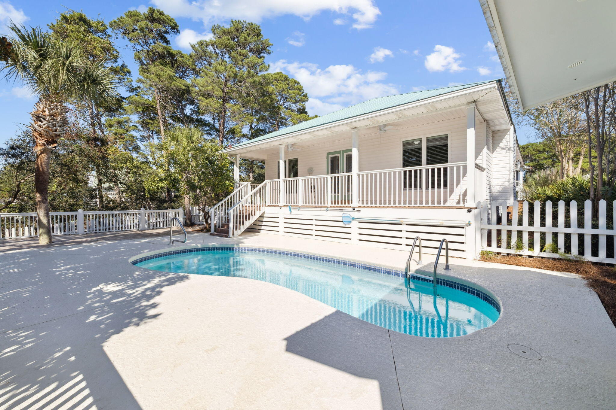 SEA DUNES - Residential