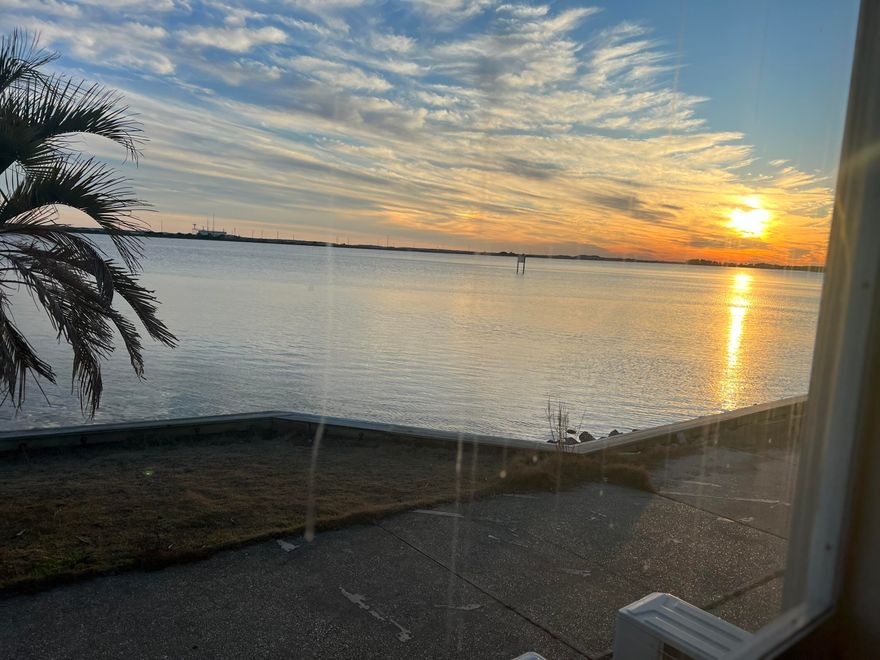 Prime Gulf-Front Office Space for lease- Direct Beachfront on Miracle Strip Parkway