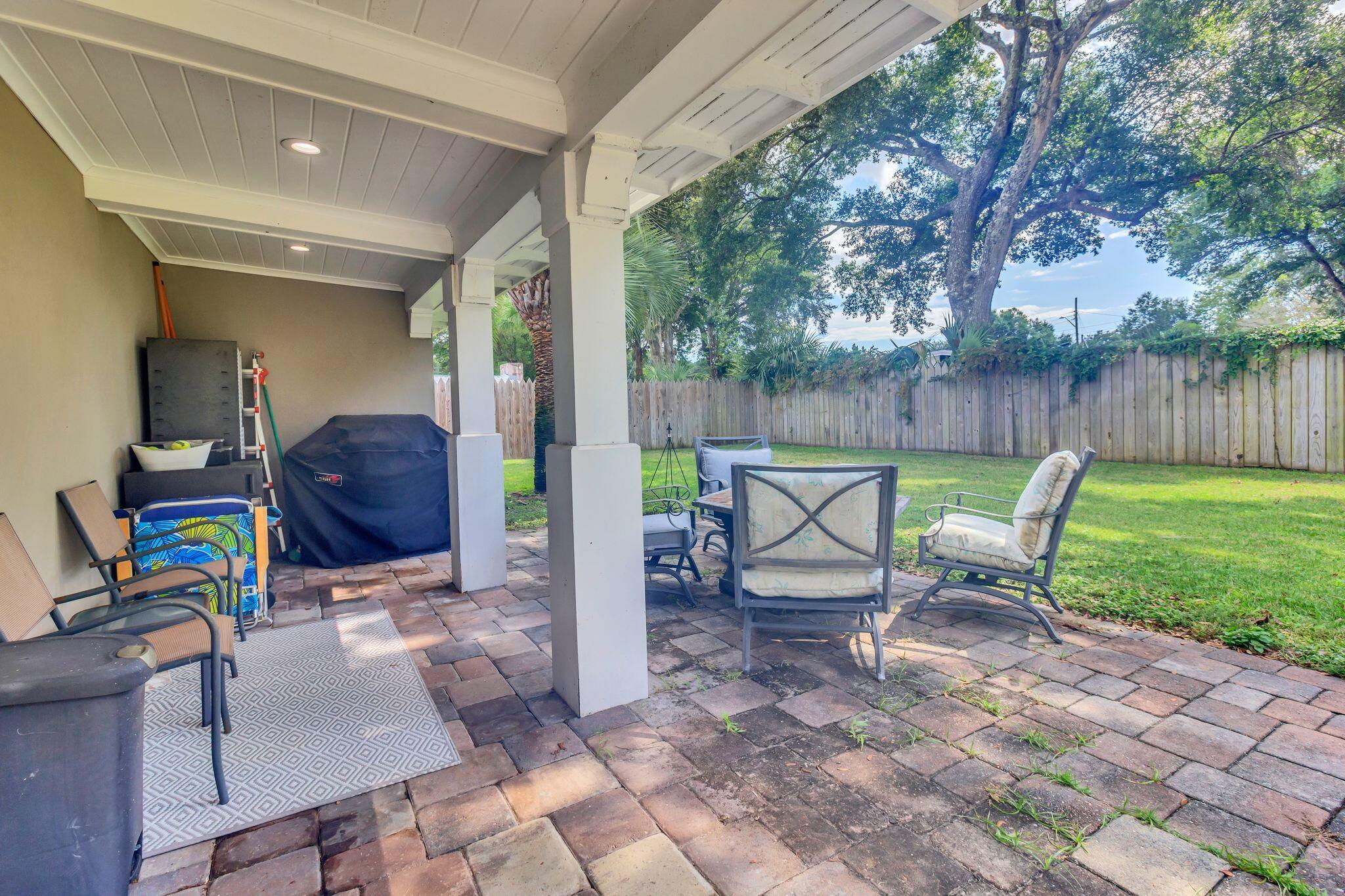 OAKTREE PARK S/D - Residential Lease