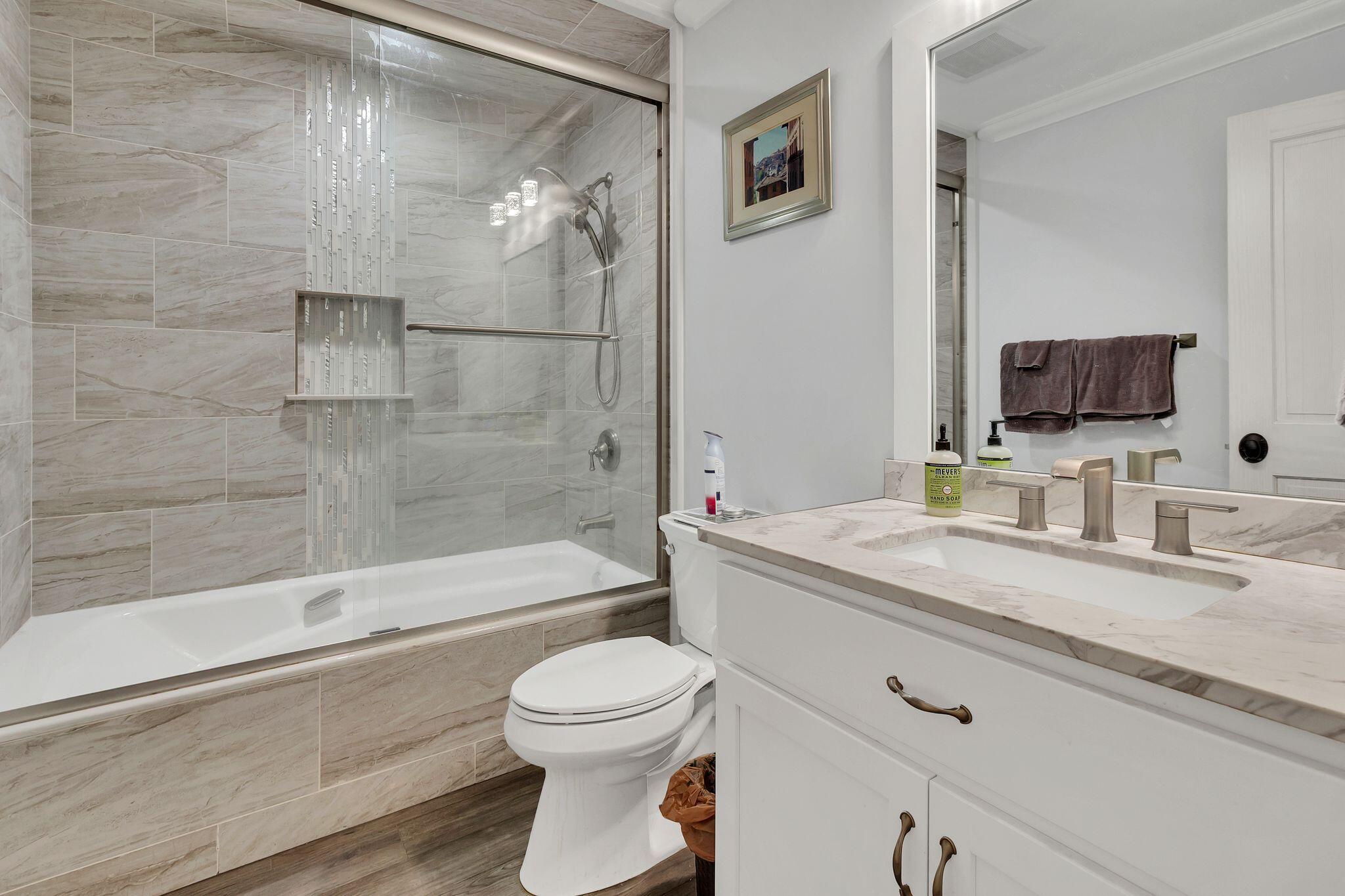 OAKTREE PARK S/D - Residential Lease