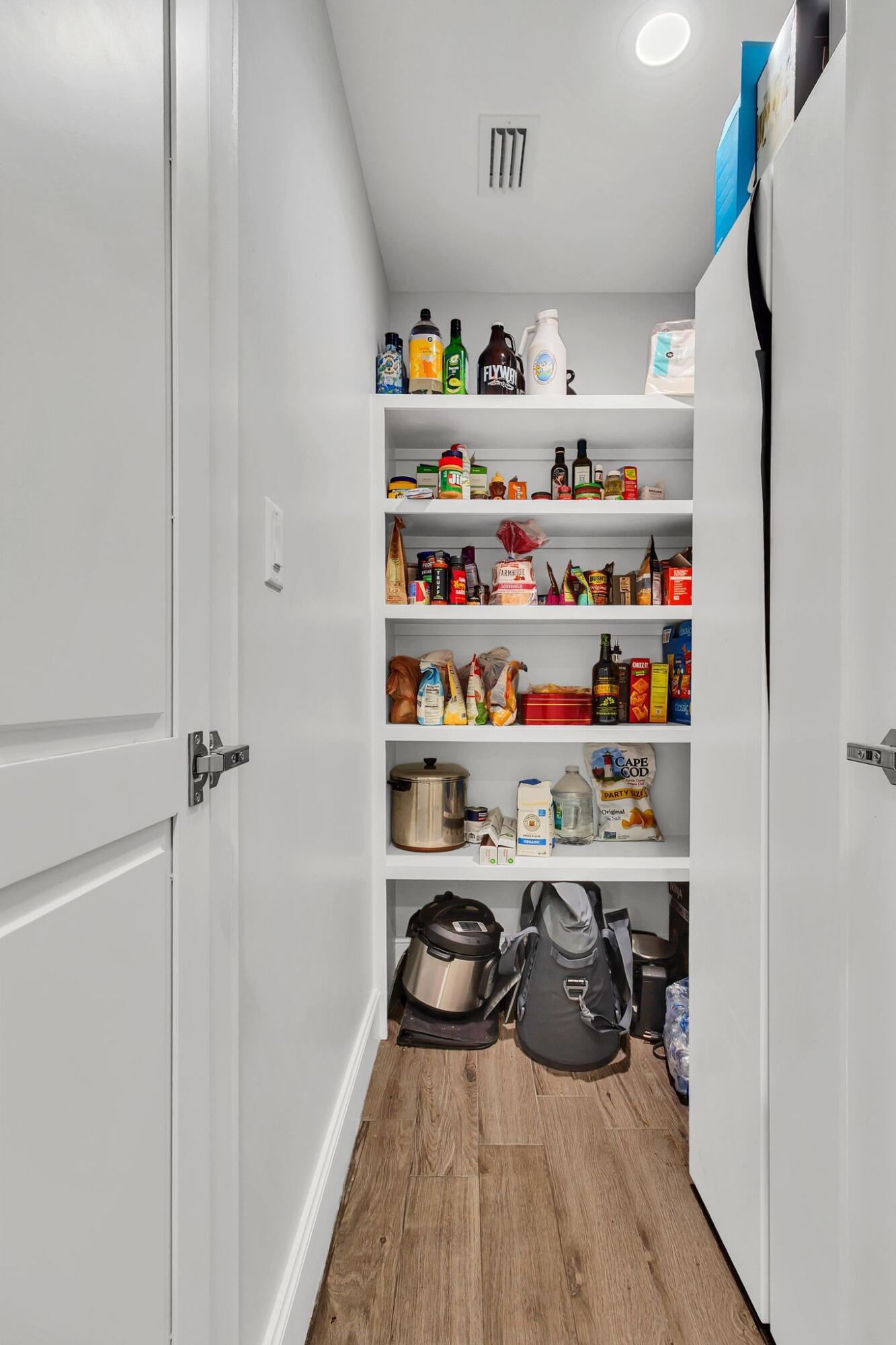 OAKTREE PARK S/D - Residential Lease