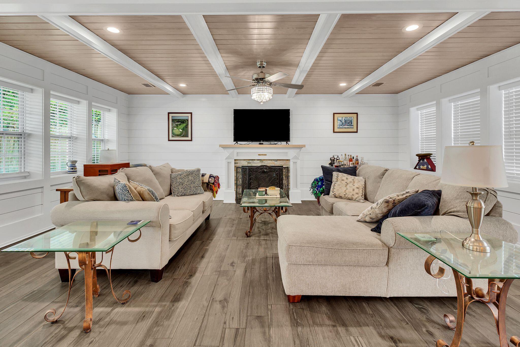 OAKTREE PARK S/D - Residential Lease