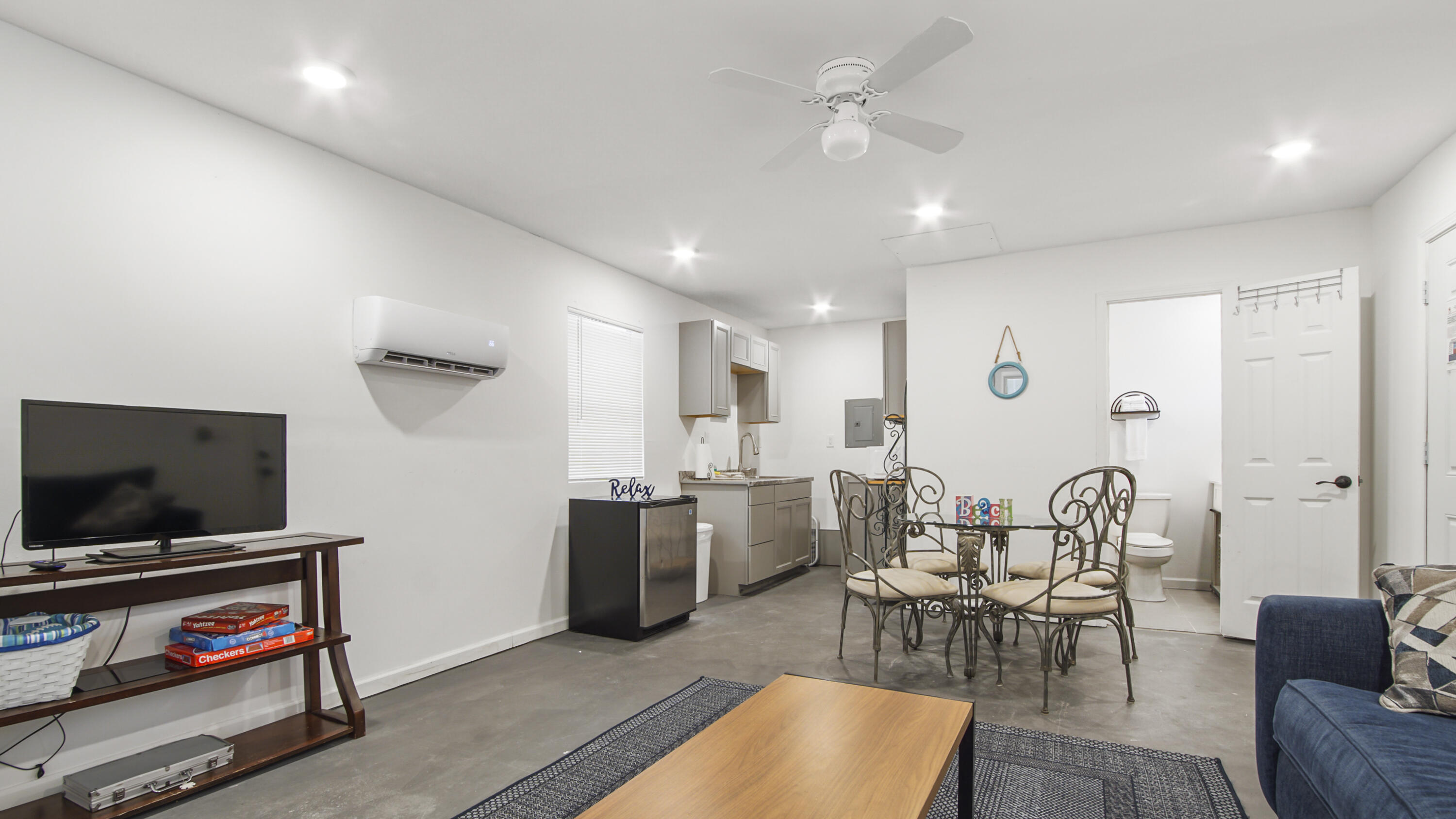 BELAIRE ESTATES - Residential