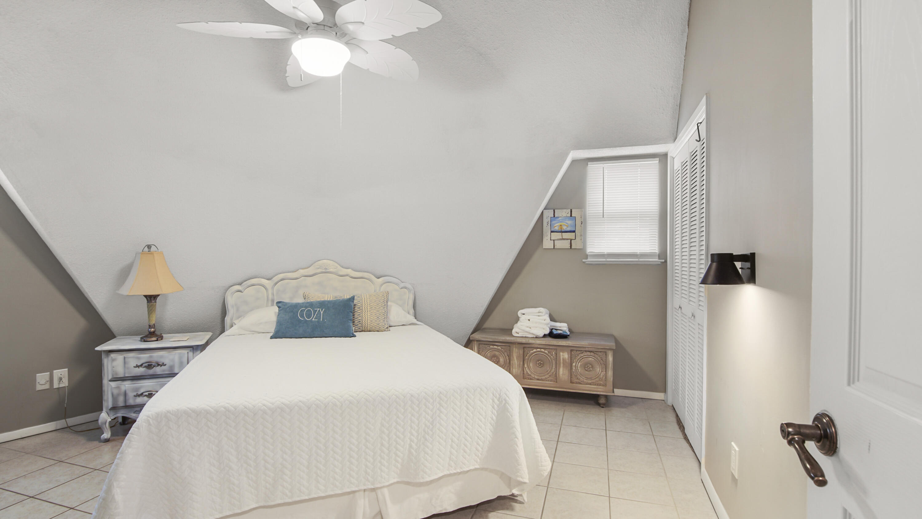 BELAIRE ESTATES - Residential