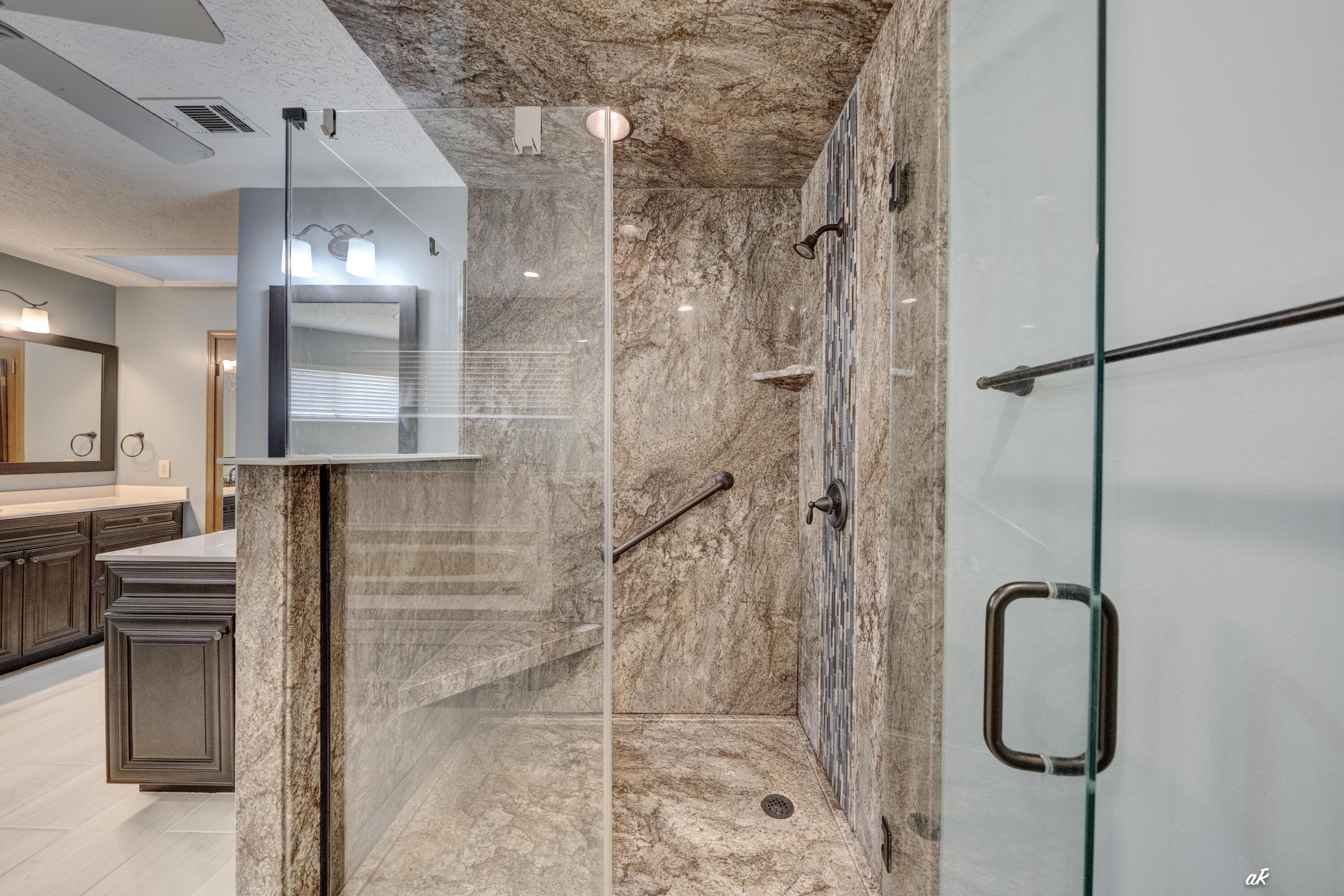 KINGS POINT HARBOUR UNIT 1 REPLAT - Residential