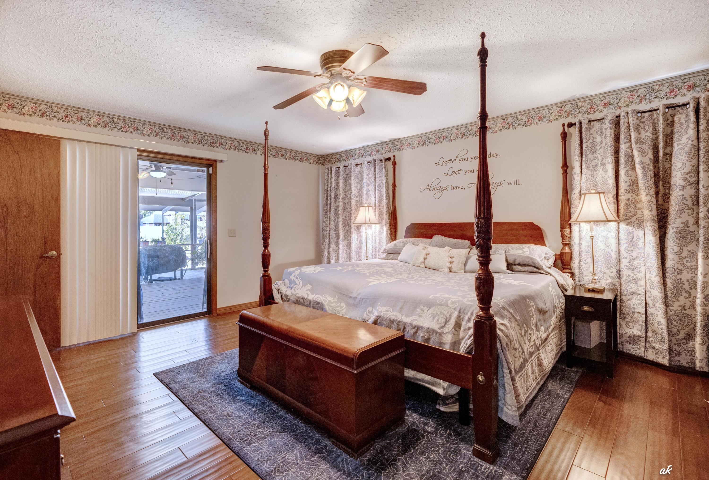 KINGS POINT HARBOUR UNIT 1 REPLAT - Residential