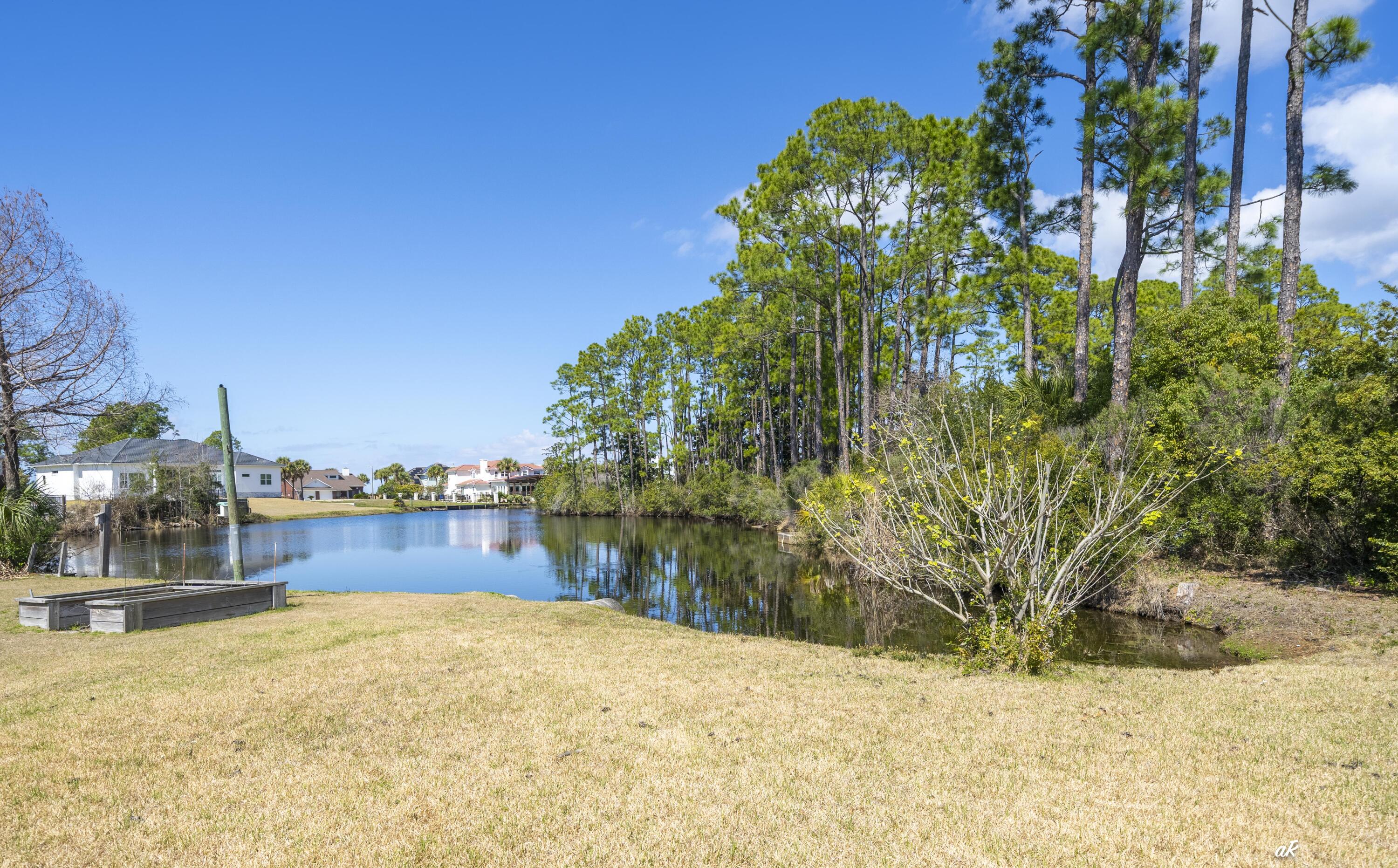 KINGS POINT HARBOUR UNIT 1 REPLAT - Residential