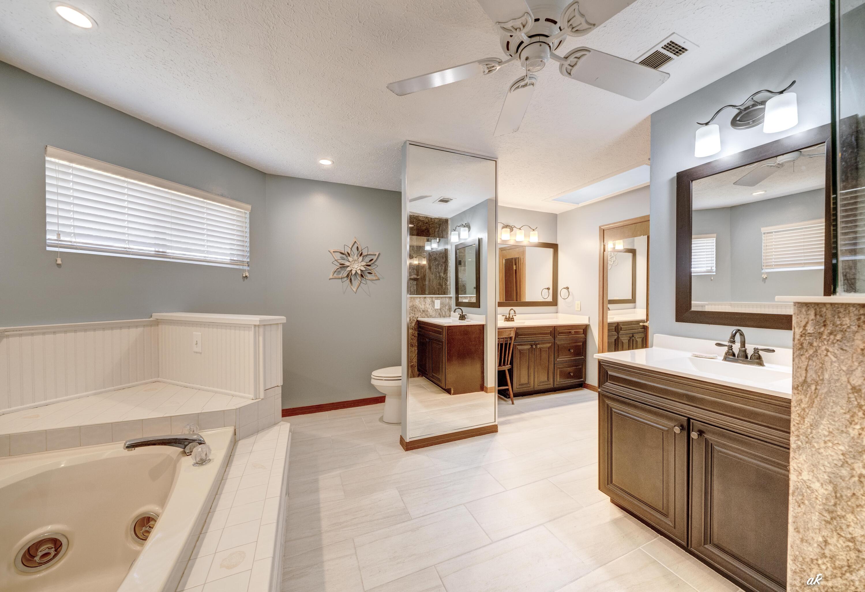 KINGS POINT HARBOUR UNIT 1 REPLAT - Residential