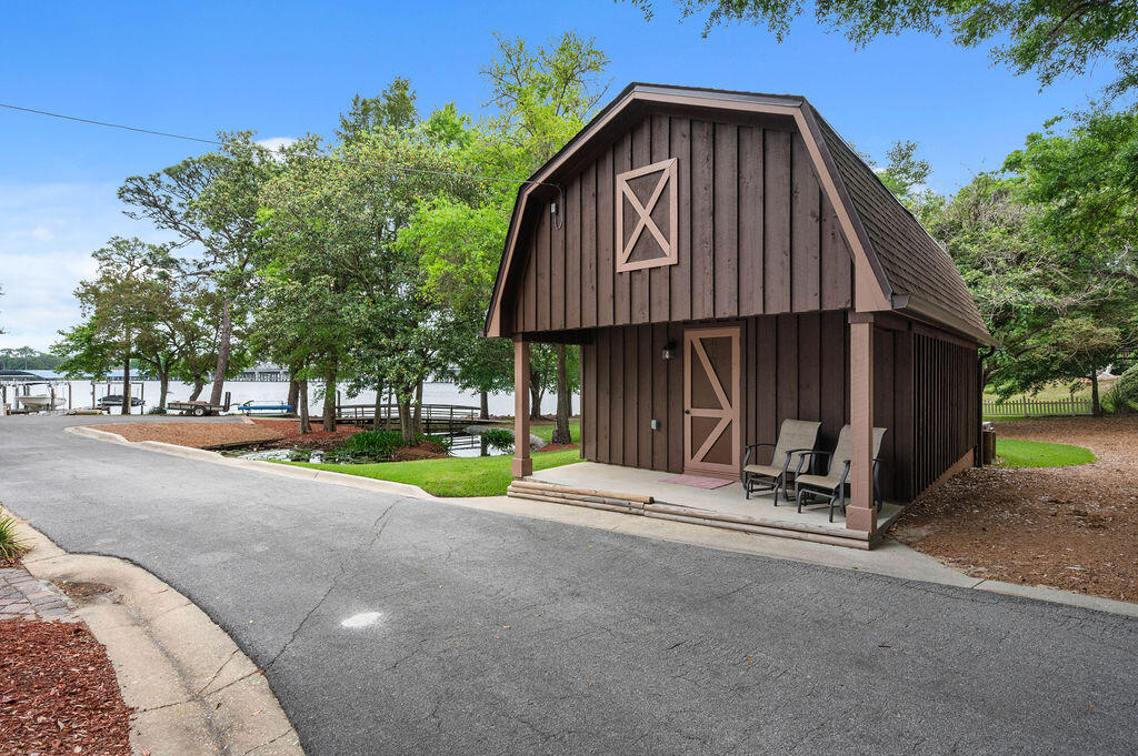 ROCKY BAYOU COUNTRY CLUB ESTATES 5 - Residential