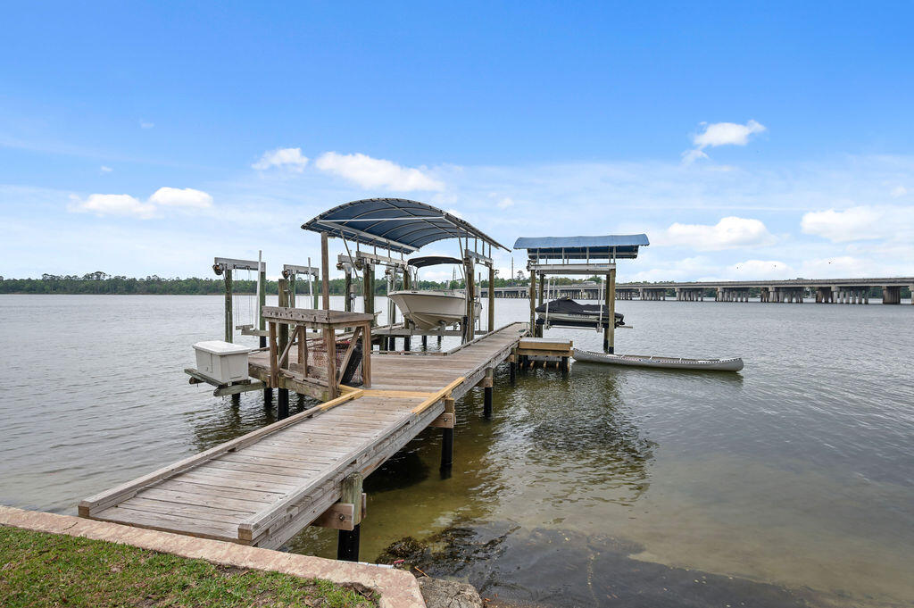 ROCKY BAYOU COUNTRY CLUB ESTATES 5 - Residential